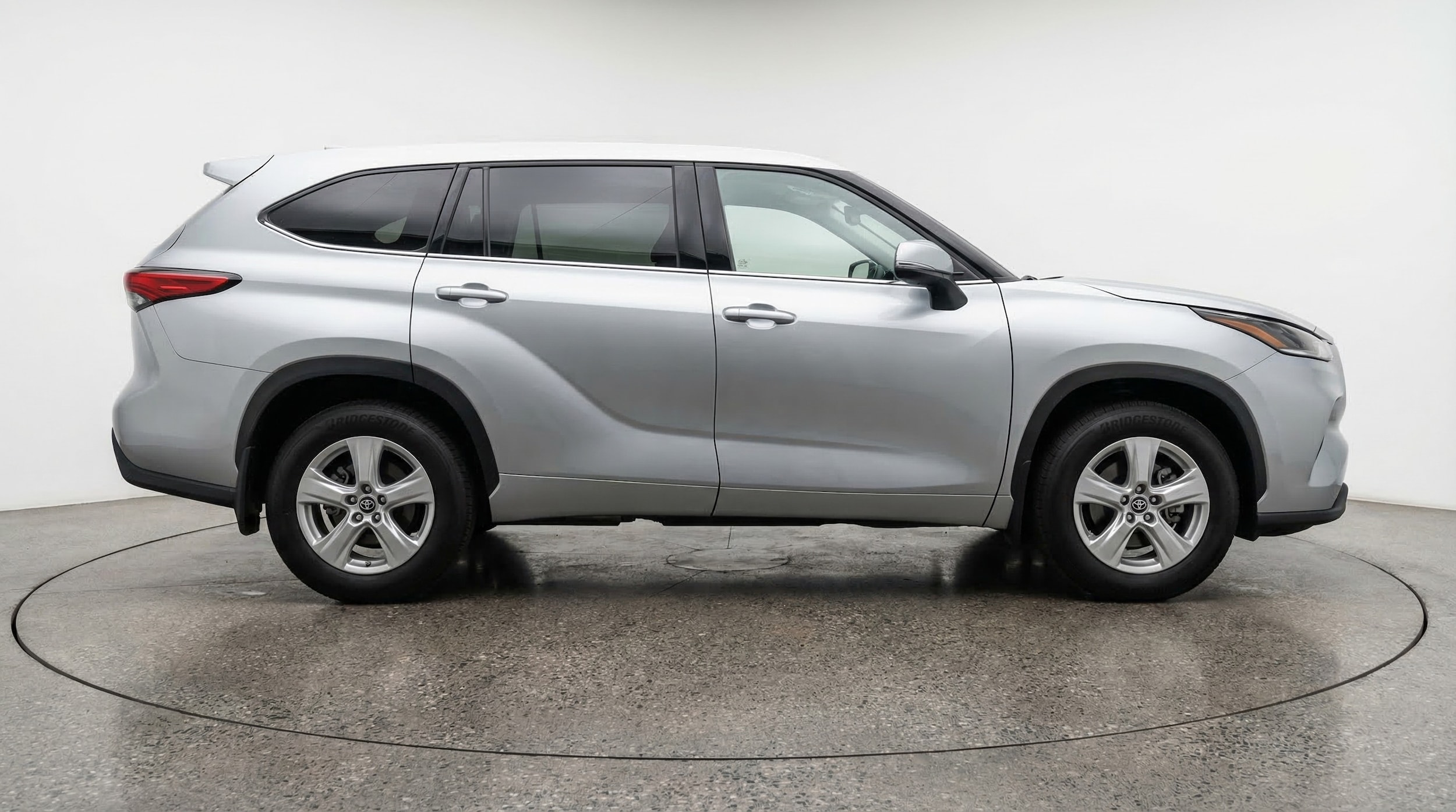 Thumbnail: 2025 Toyota Highlander - 8