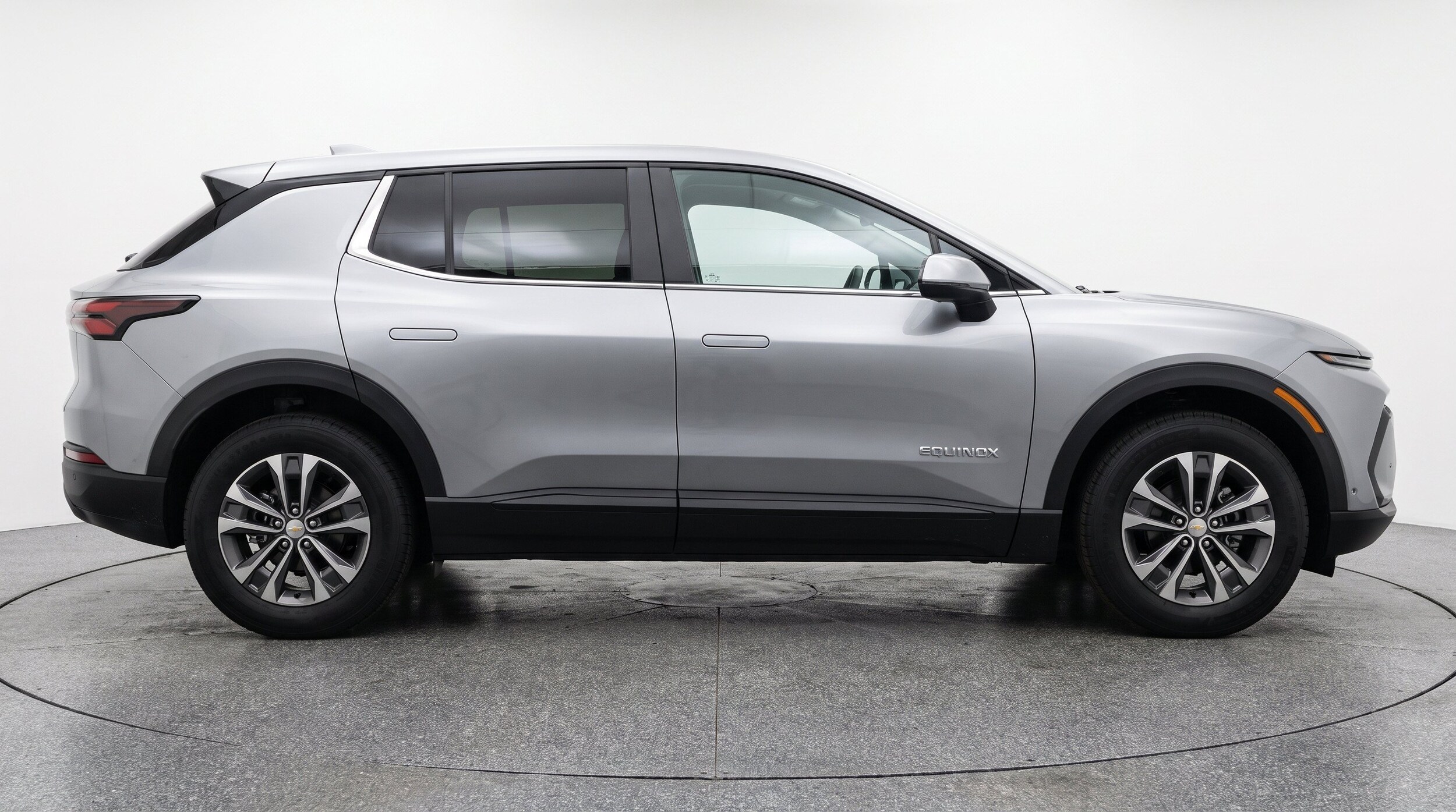 Thumbnail: 2025 Chevrolet Equinox - 10
