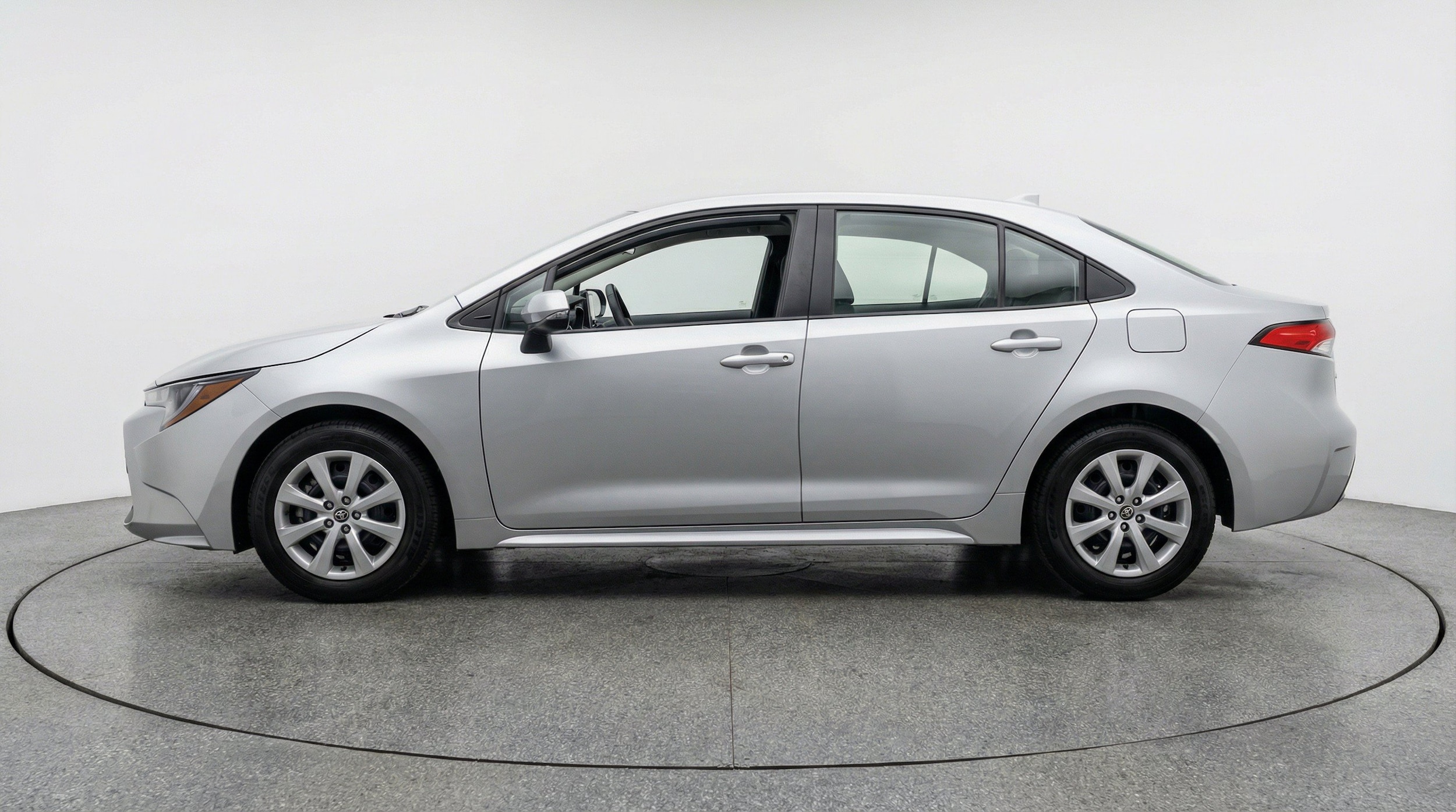 Thumbnail: 2025 Toyota Corolla - 5