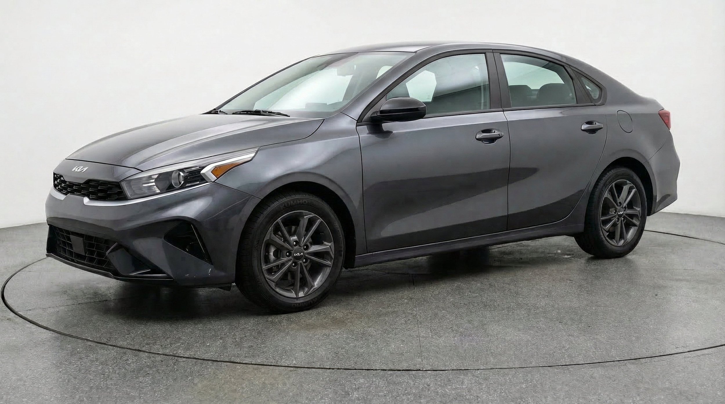 Thumbnail: 2024 Kia Forte - 3