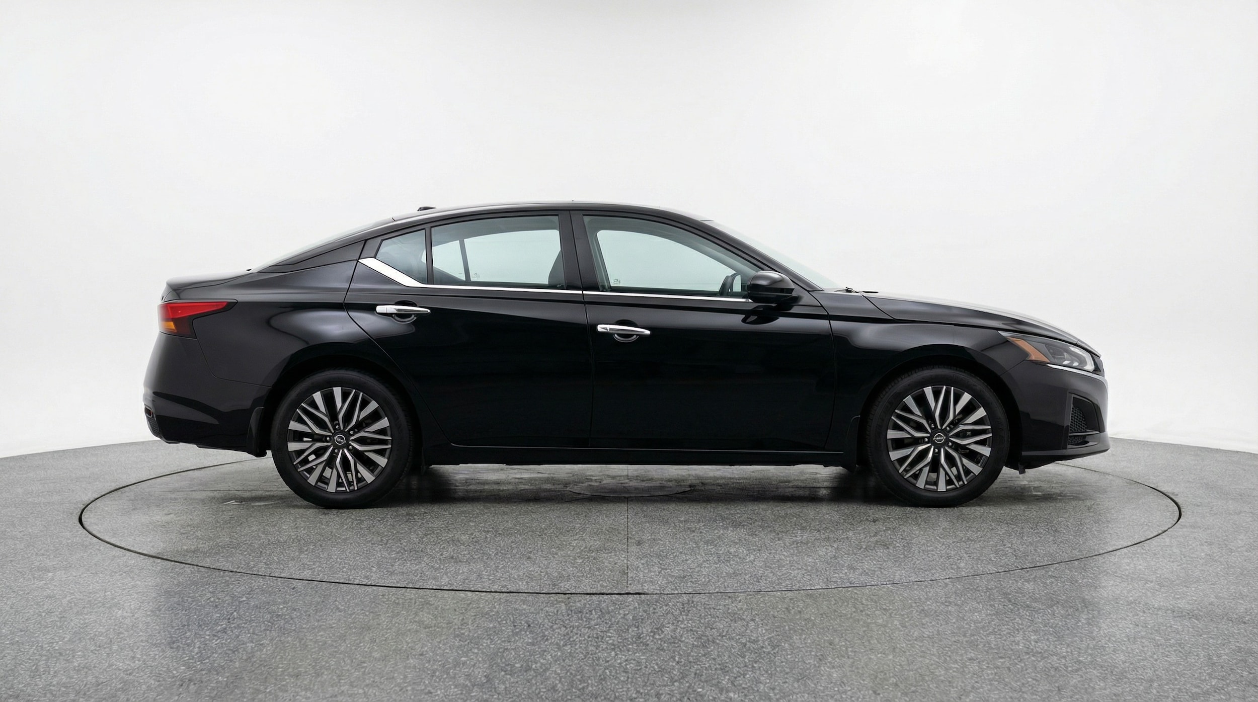 Thumbnail: 2025 Nissan Altima - 8