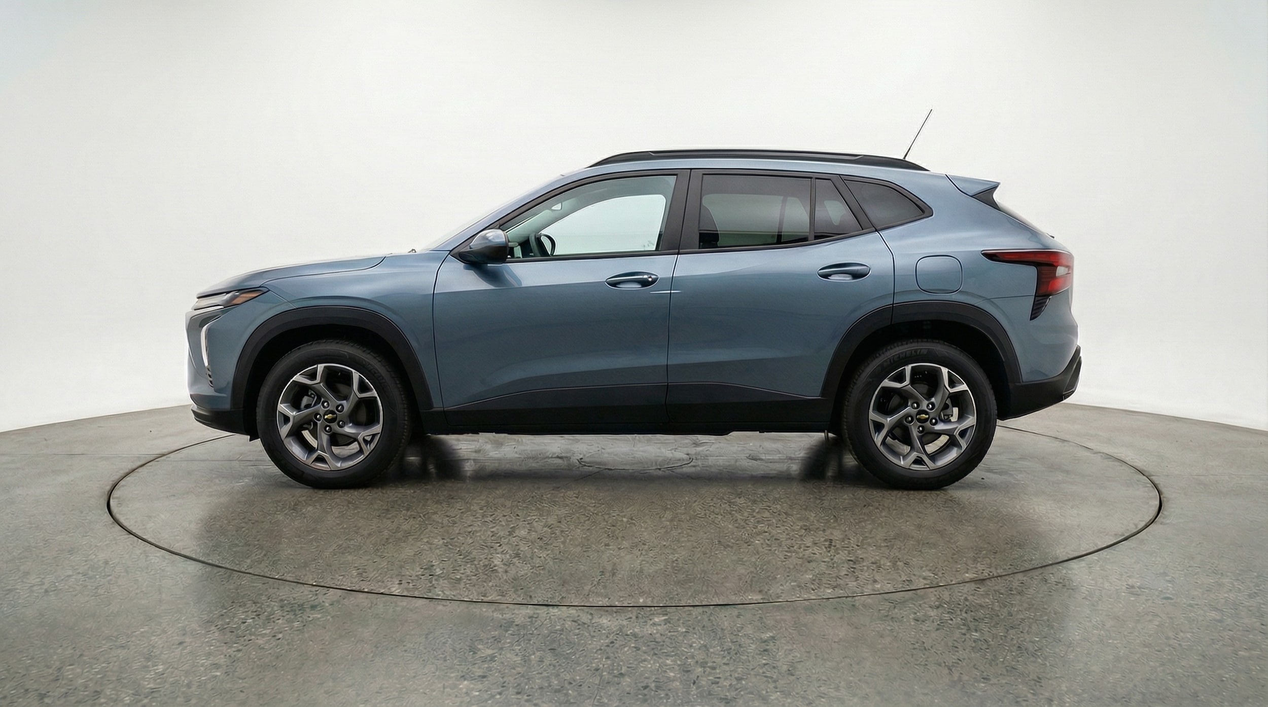 Thumbnail: 2025 Chevrolet Trax - 4