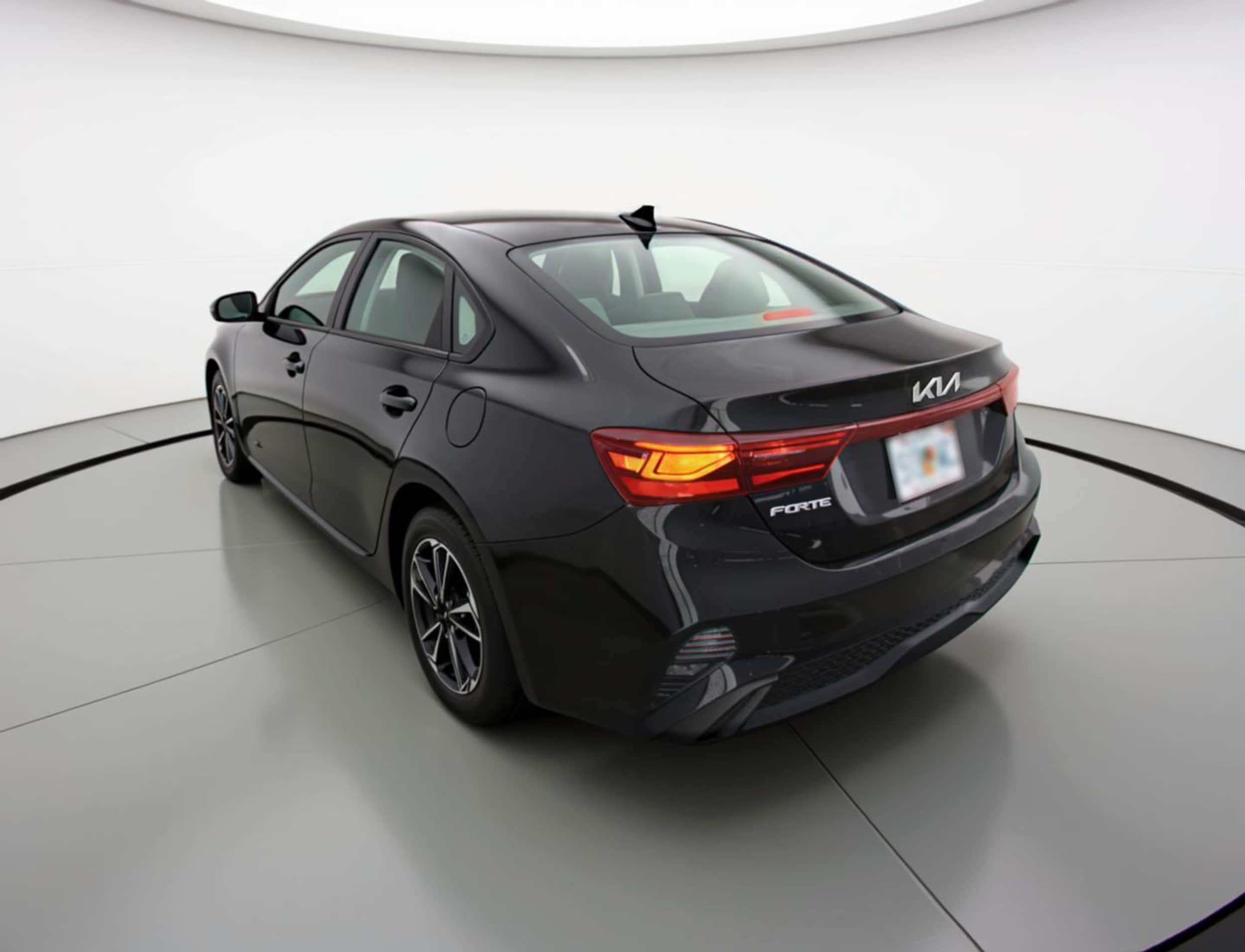 Thumbnail: 2024 Kia Forte - 5