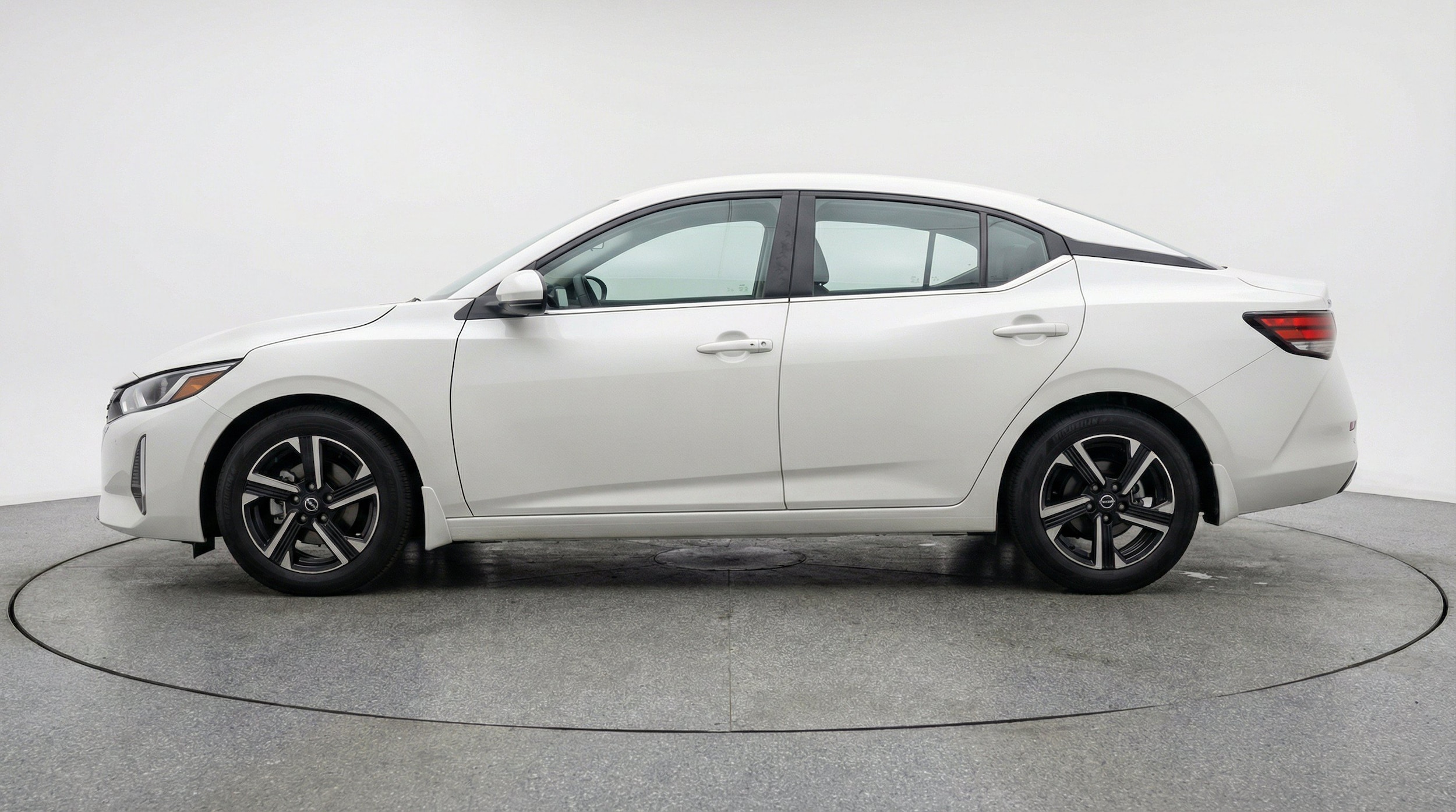 Thumbnail: 2025 Nissan Sentra - 5