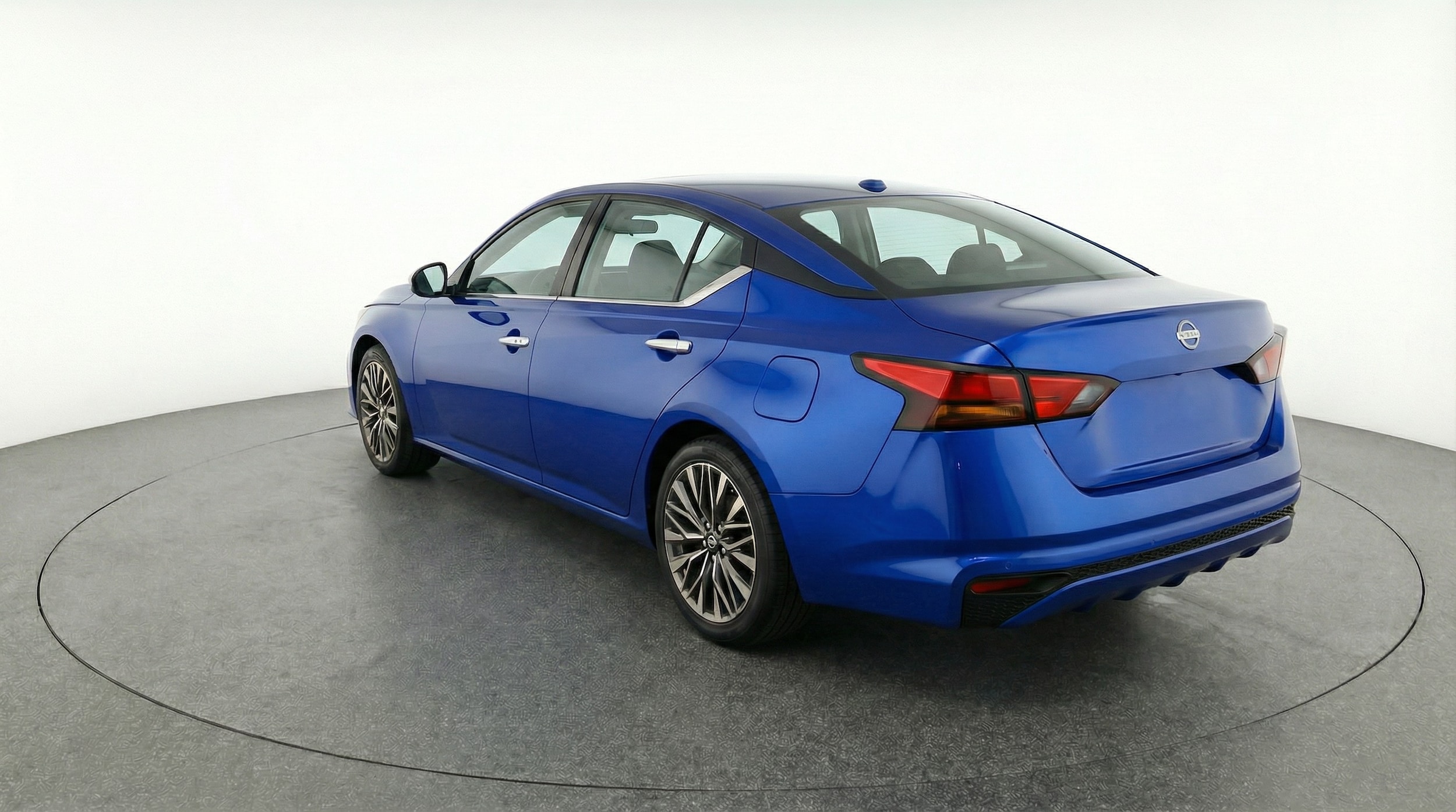 Thumbnail: 2025 Nissan Altima - 5
