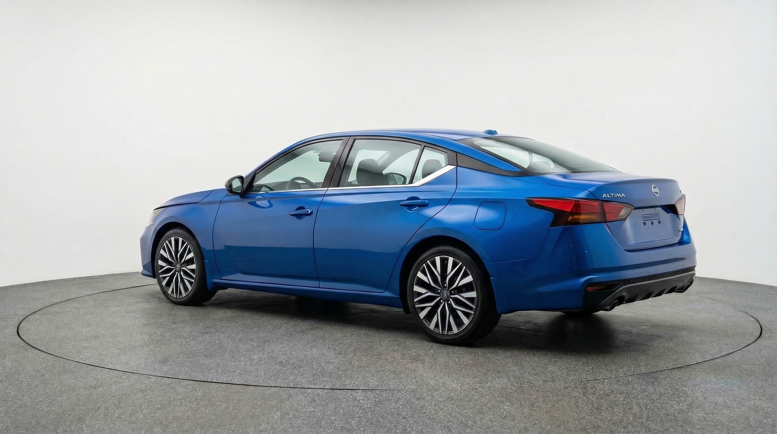 Thumbnail: 2025 Nissan Altima - 5