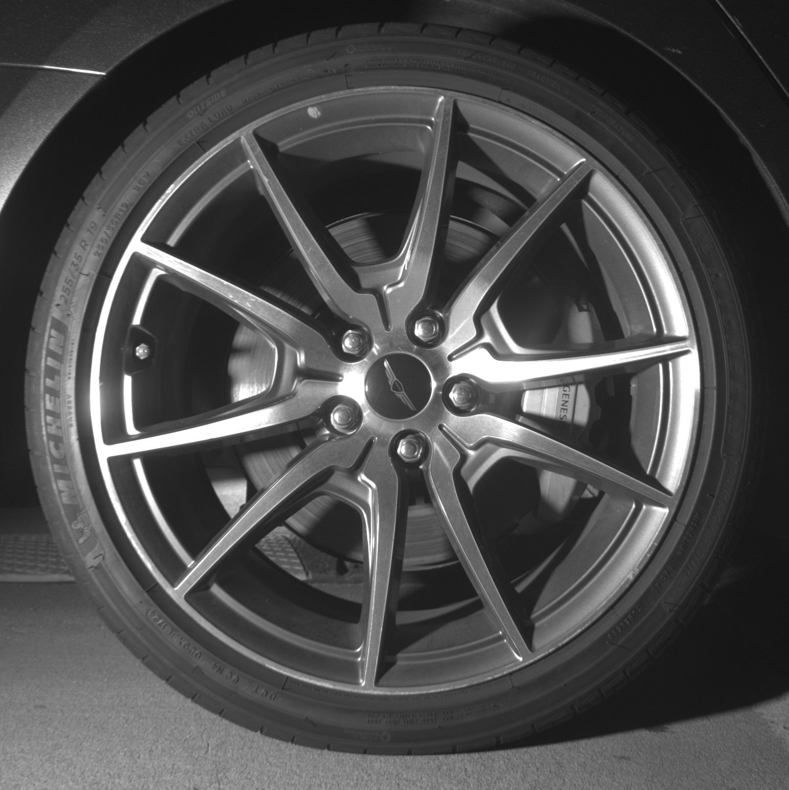 Thumbnail: 2025 Genesis G70 - 12