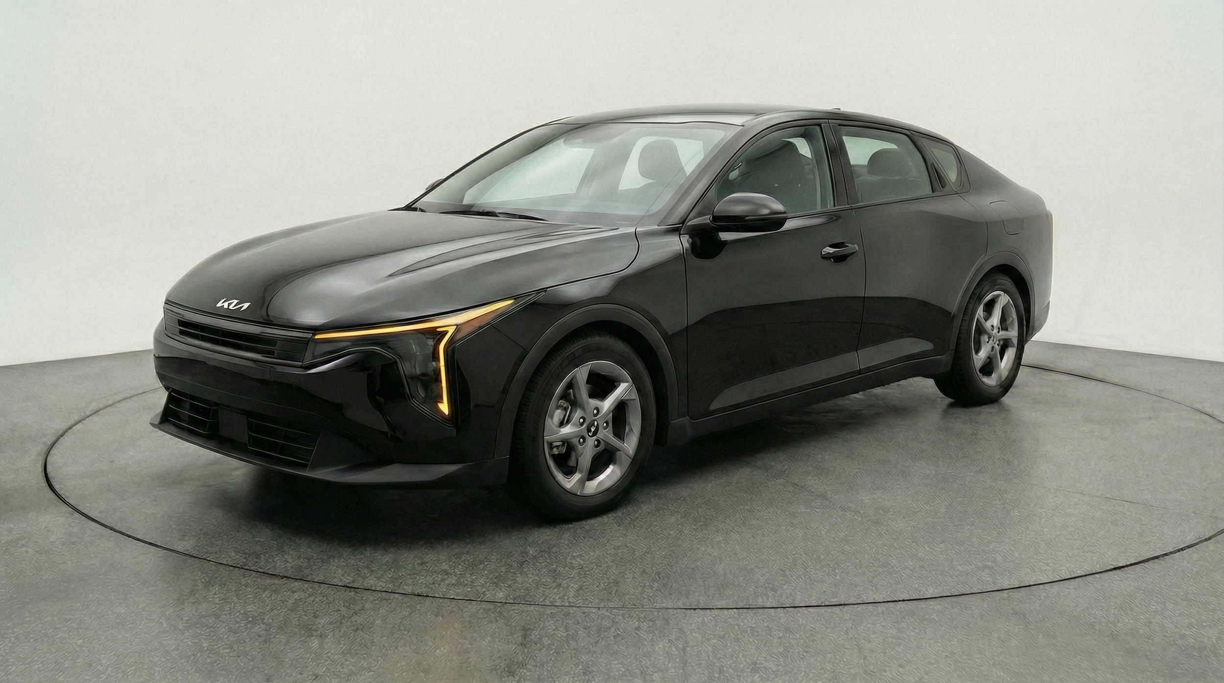 Thumbnail: 2025 Kia K4 - 3