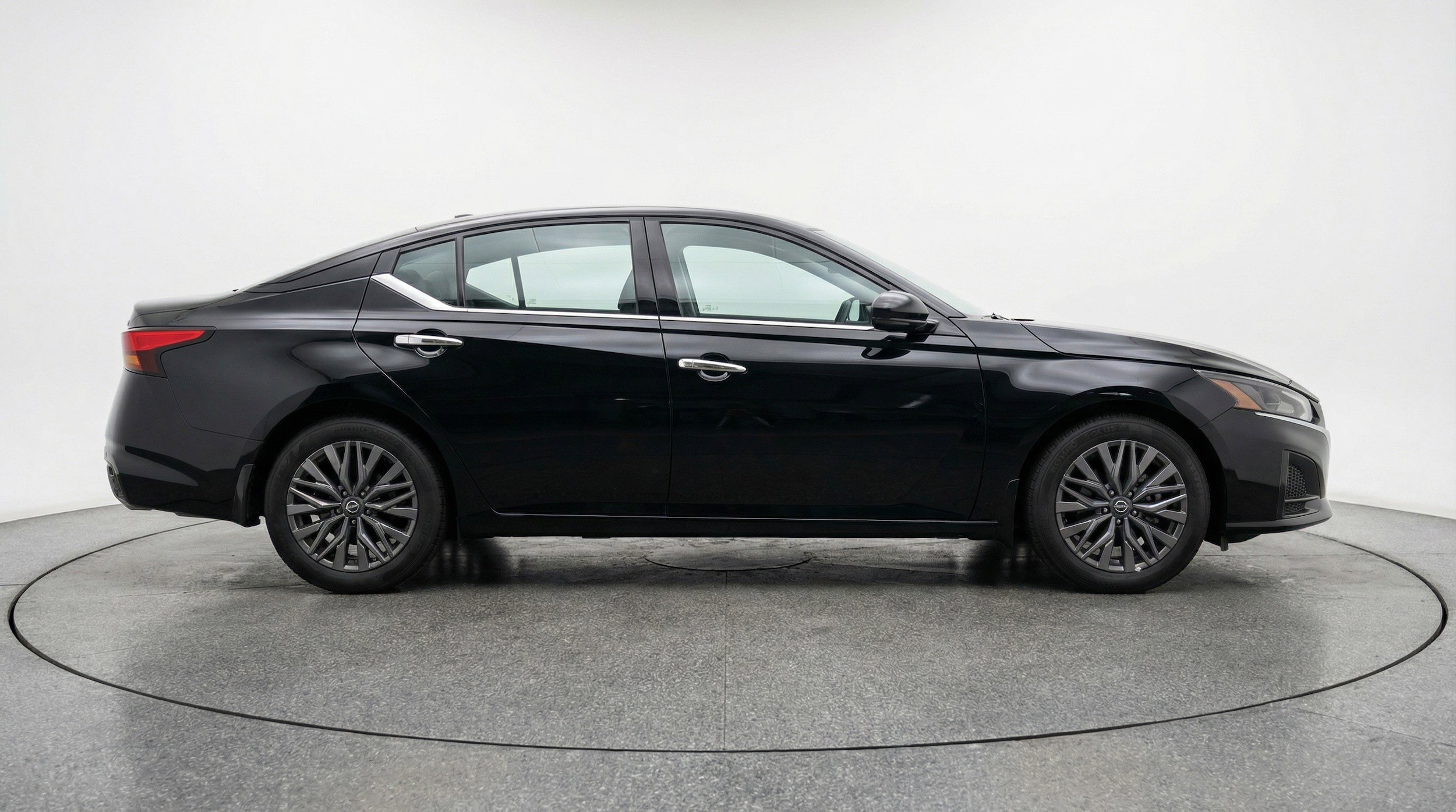 Thumbnail: 2025 Nissan Altima - 11