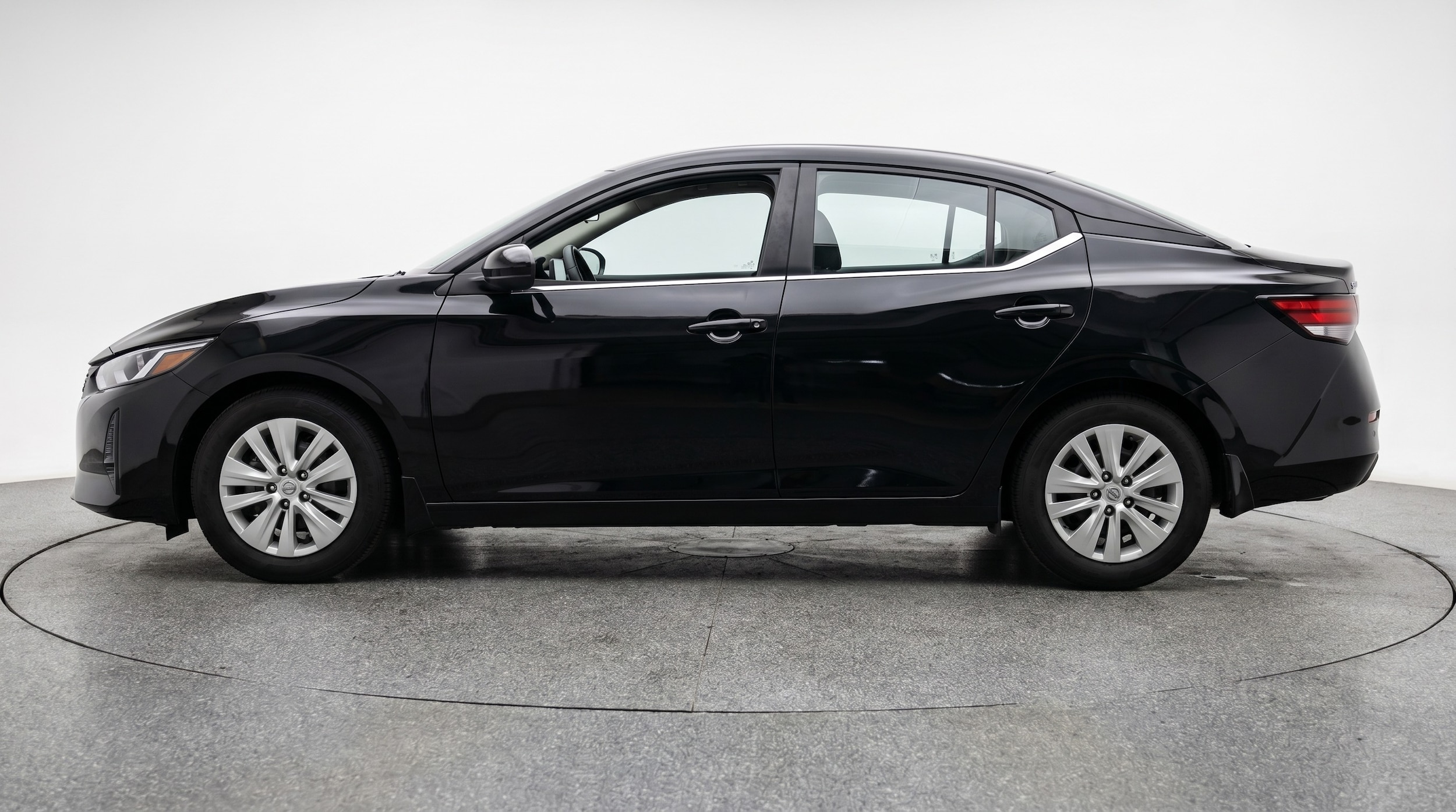 Thumbnail: 2025 Nissan Sentra - 4