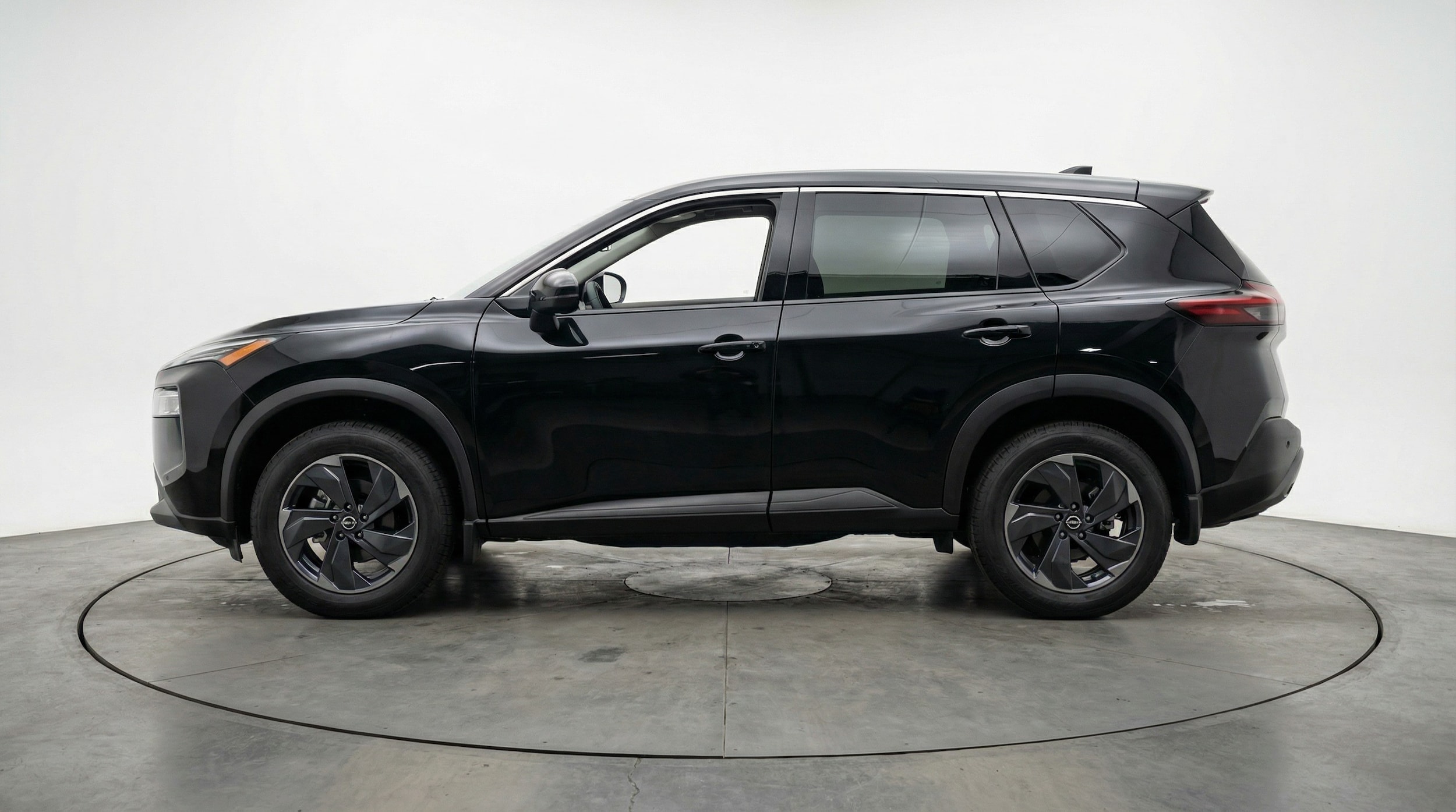 Thumbnail: 2025 Nissan Rogue - 4