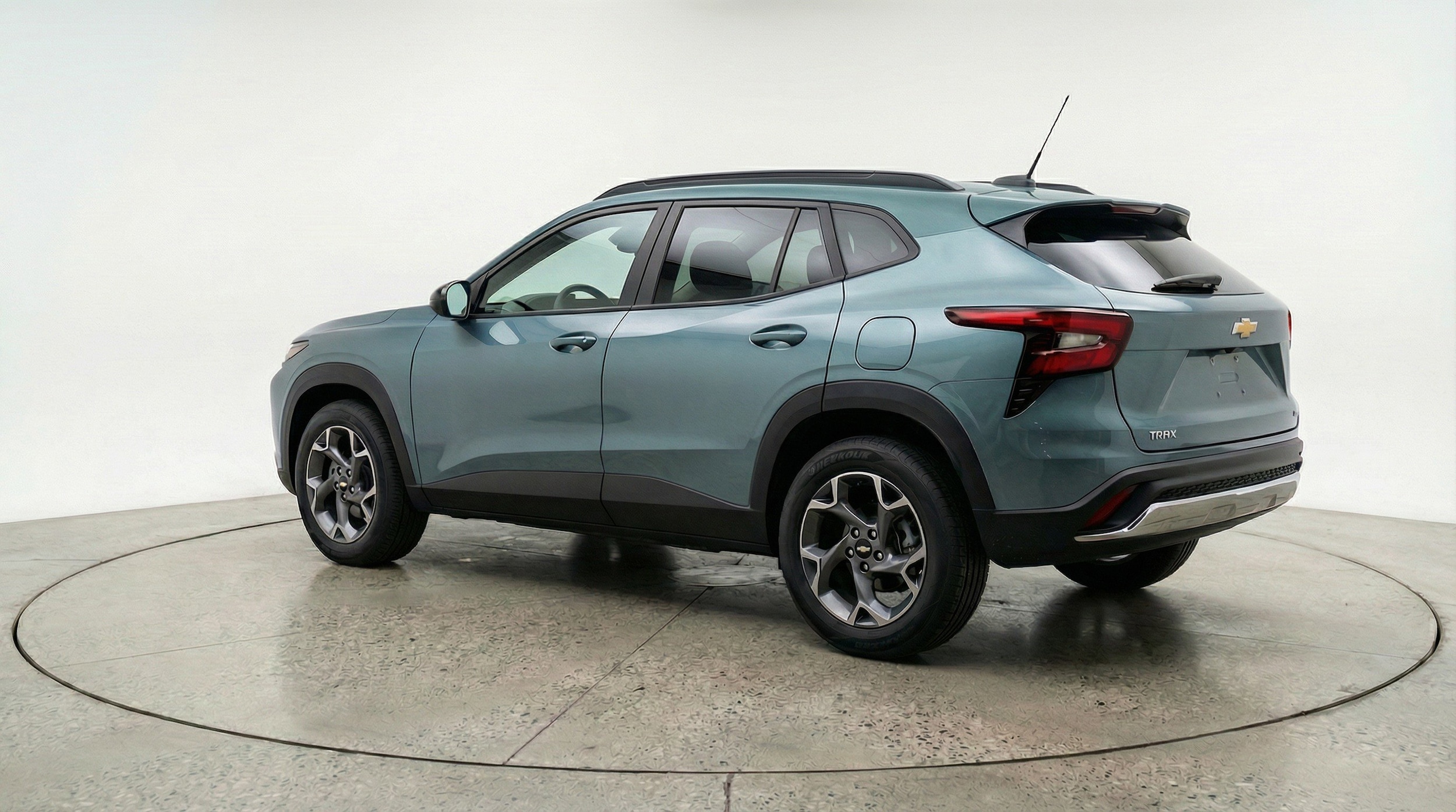 Thumbnail: 2025 Chevrolet Trax - 6