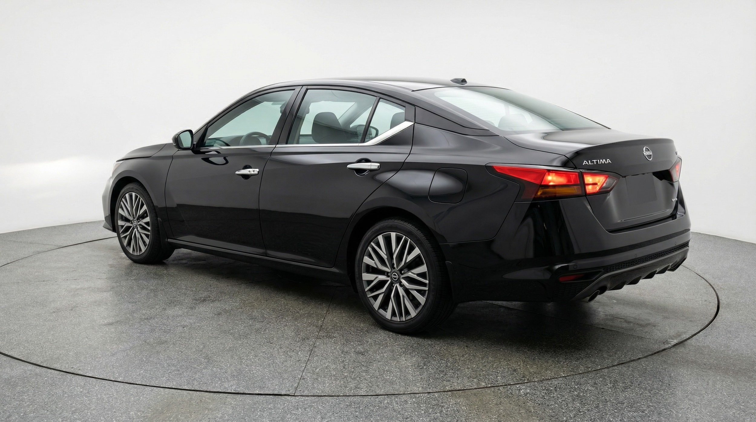 Thumbnail: 2025 Nissan Altima - 5