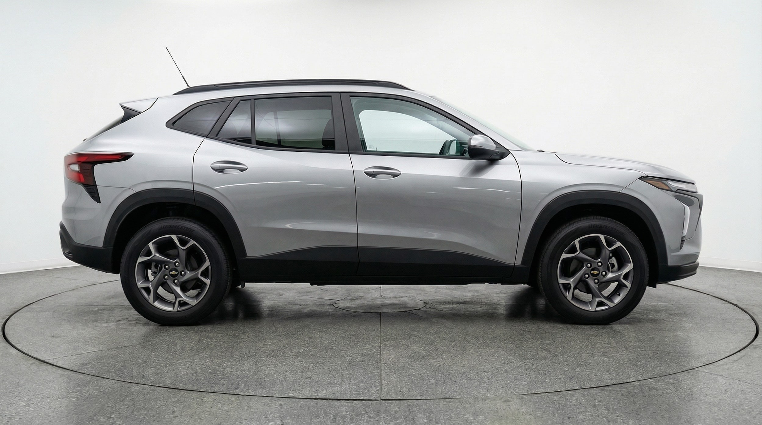 Thumbnail: 2025 Chevrolet Trax - 8