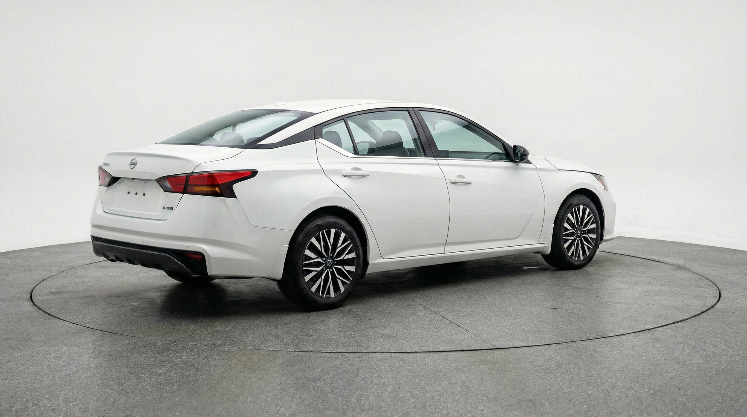 Thumbnail: 2025 Nissan Altima - 9