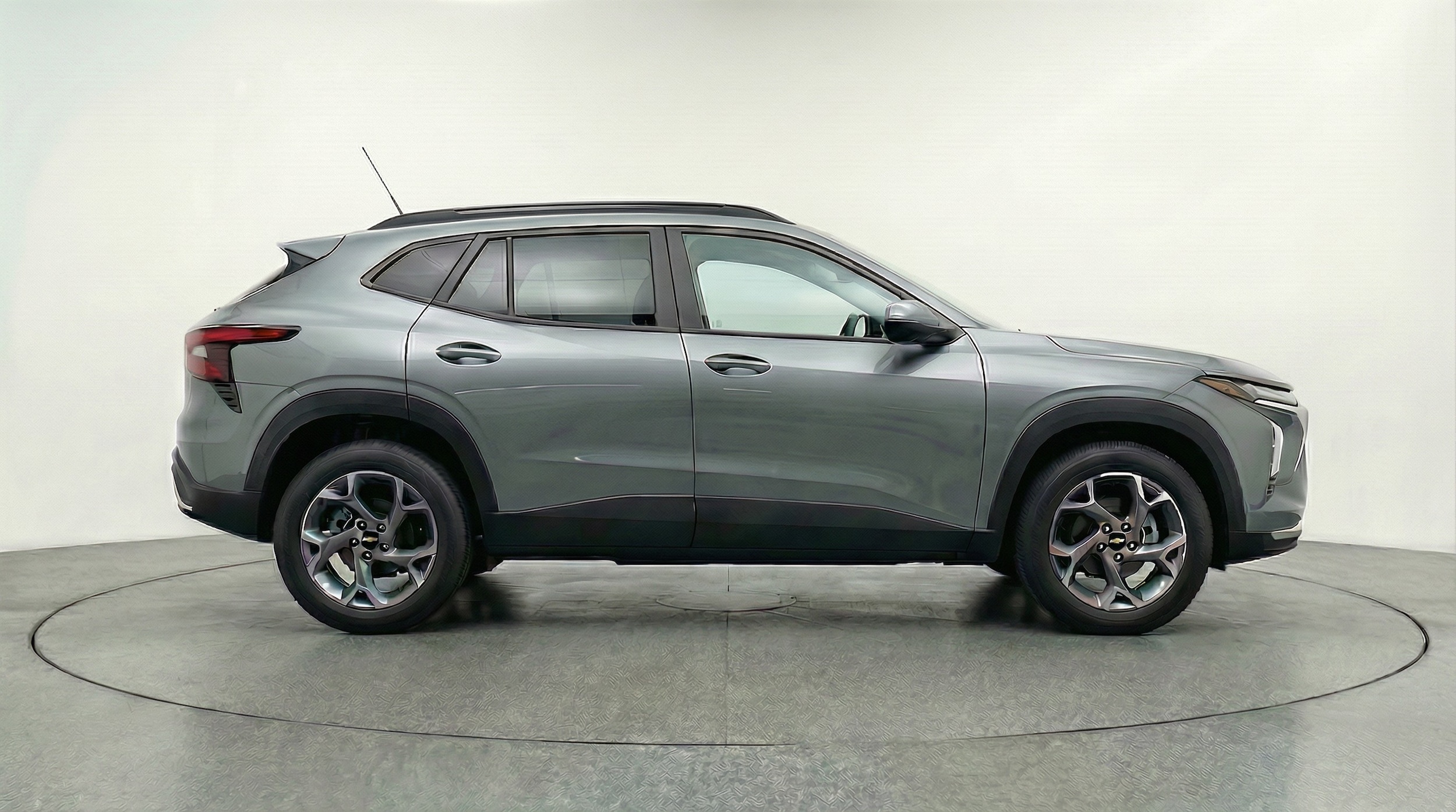 Thumbnail: 2025 Chevrolet Trax - 8