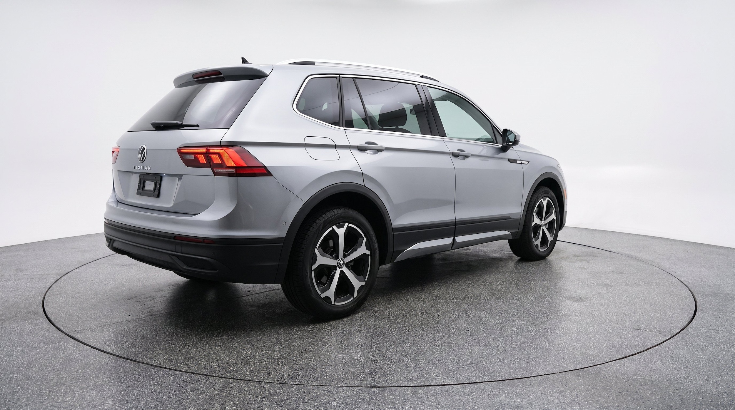 Thumbnail: 2026 Volkswagen Tiguan - 9