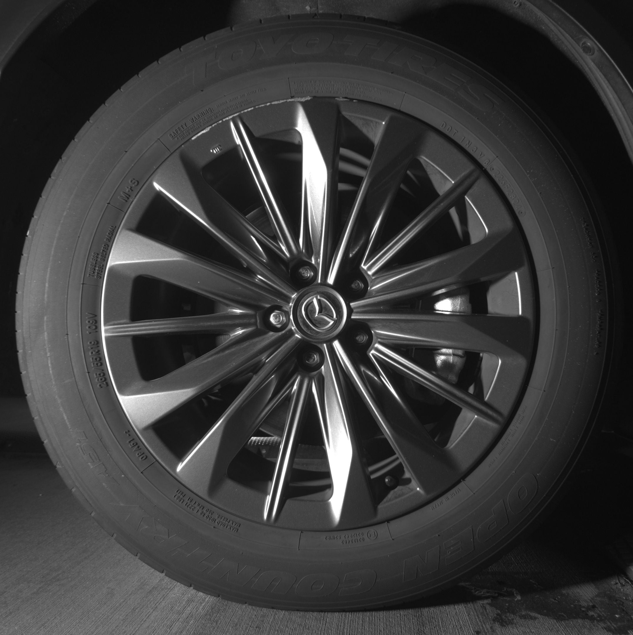 Thumbnail: 2025 Mazda CX-70 - 12