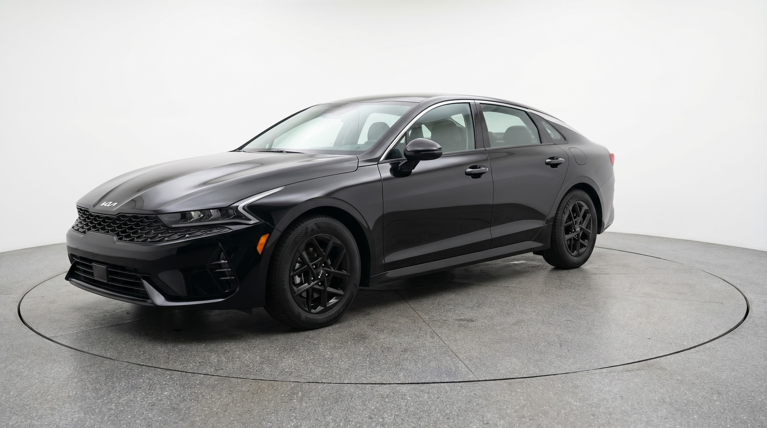 Thumbnail: 2025 Kia K5 - 3