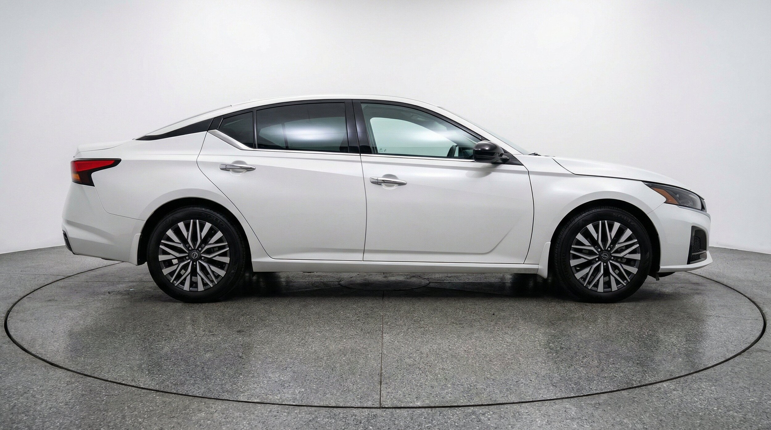 Thumbnail: 2025 Nissan Altima - 11