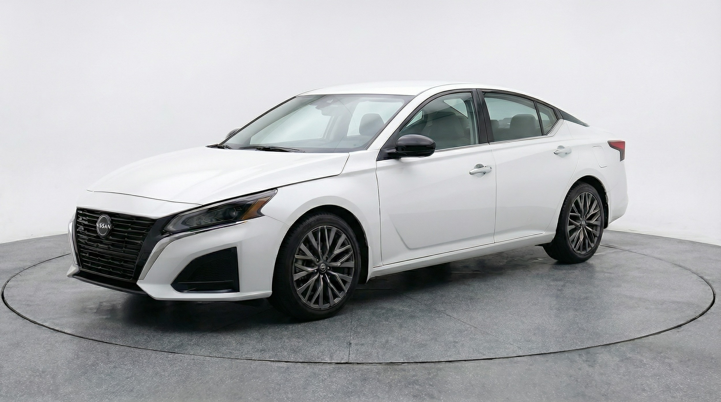 Thumbnail: 2025 Nissan Altima - 3