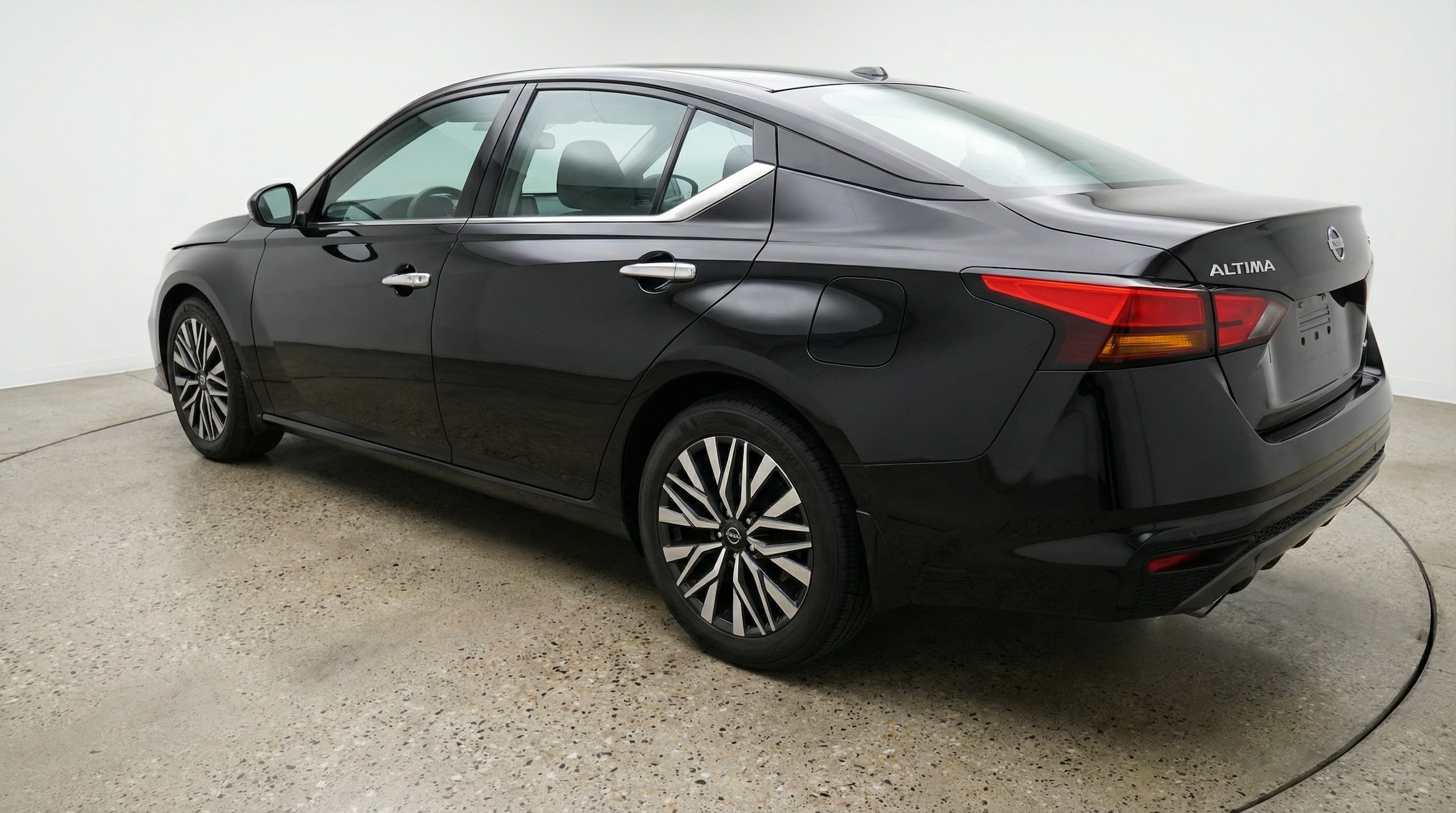 Thumbnail: 2025 Nissan Altima - 5