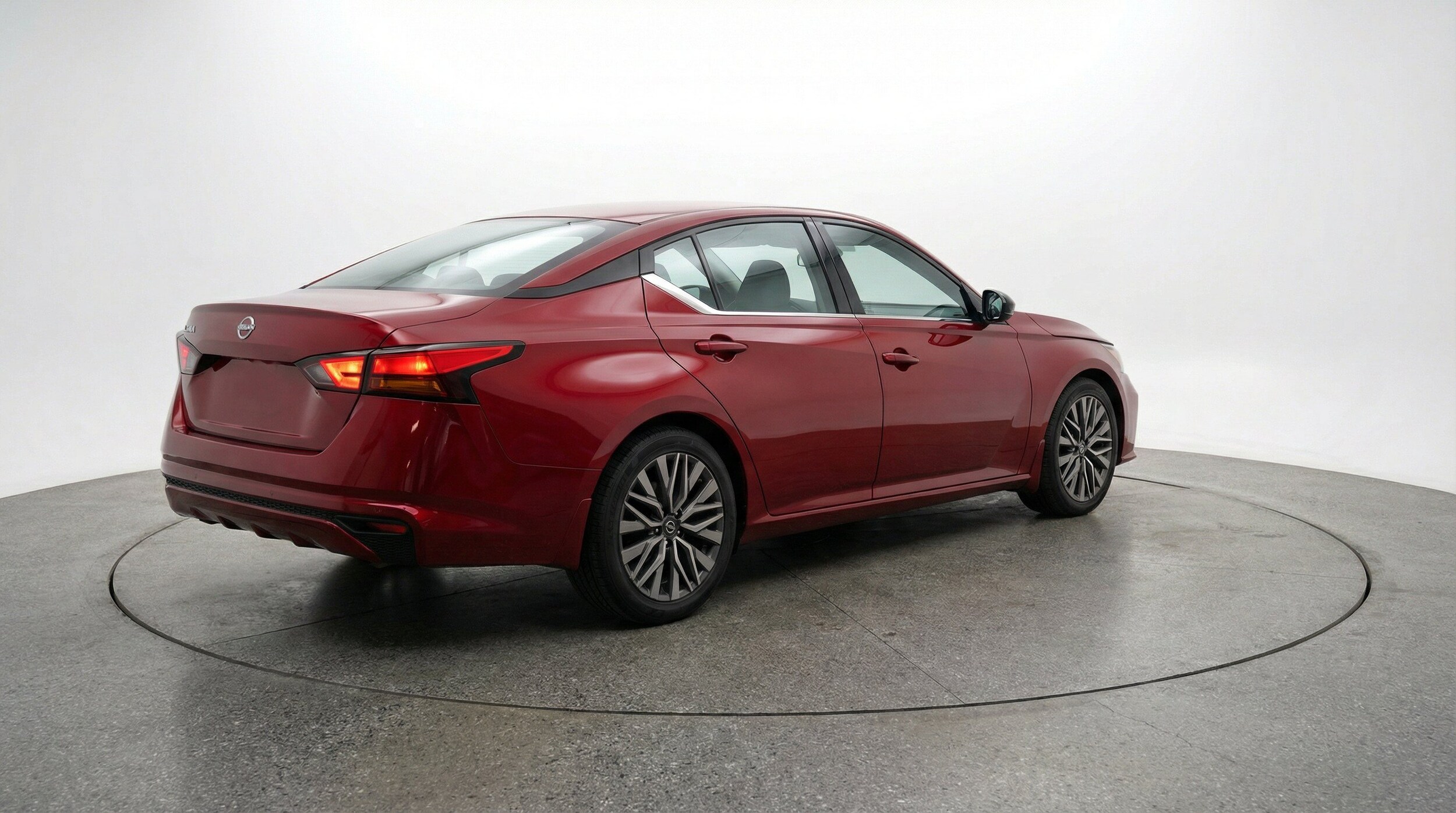Thumbnail: 2025 Nissan Altima - 9