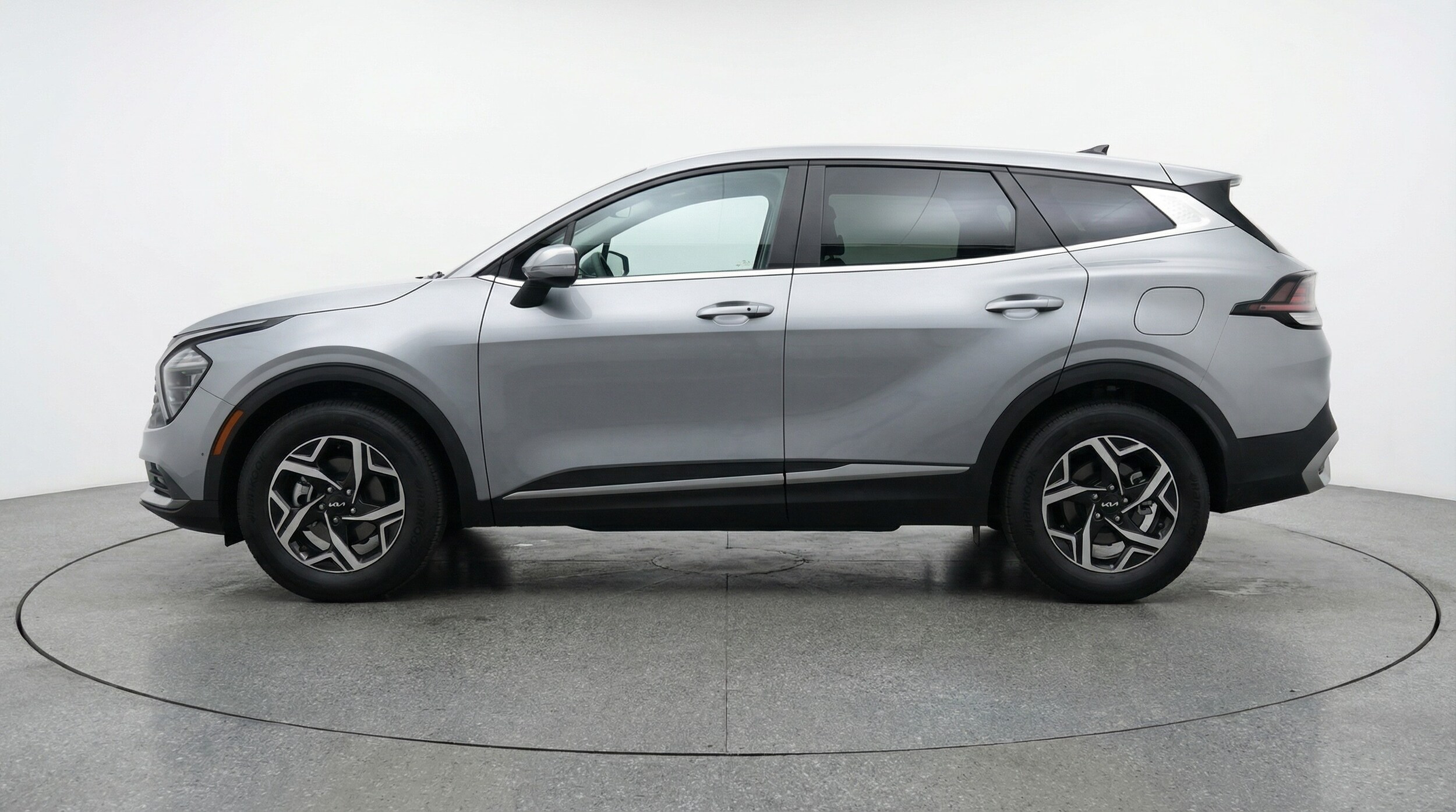 Thumbnail: 2025 Kia Sportage - 4