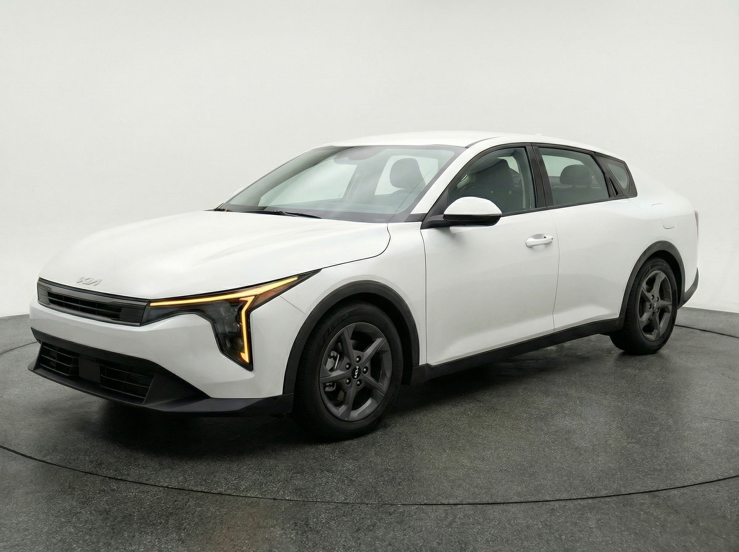 Thumbnail: 2025 Kia K4 - 3