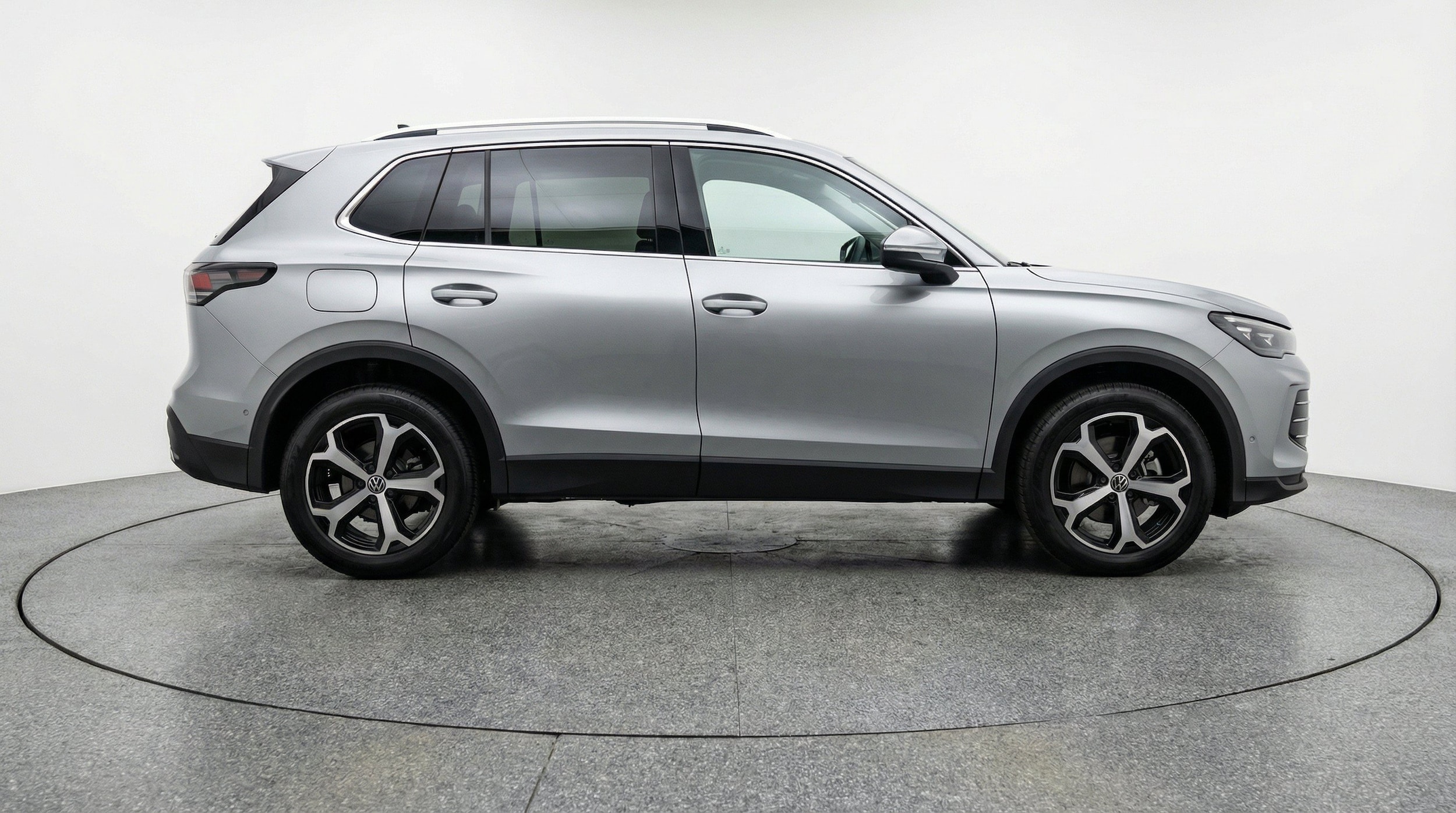 Thumbnail: 2026 Volkswagen Tiguan - 11