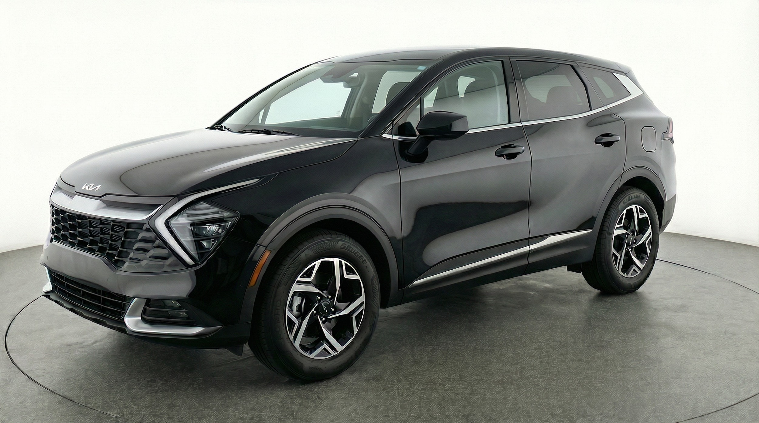 Thumbnail: 2025 Kia Sportage - 3