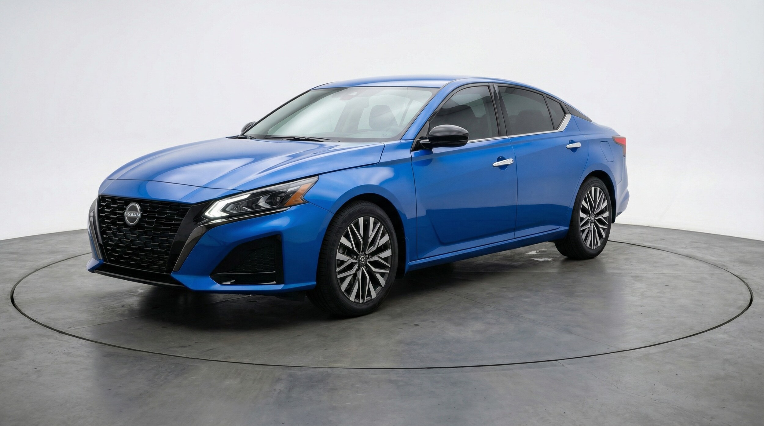 Thumbnail: 2025 Nissan Altima - 3