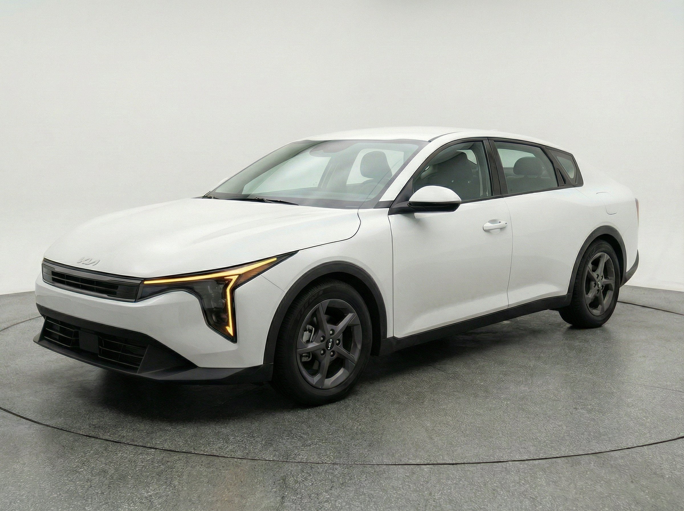 Thumbnail: 2025 Kia K4 - 3