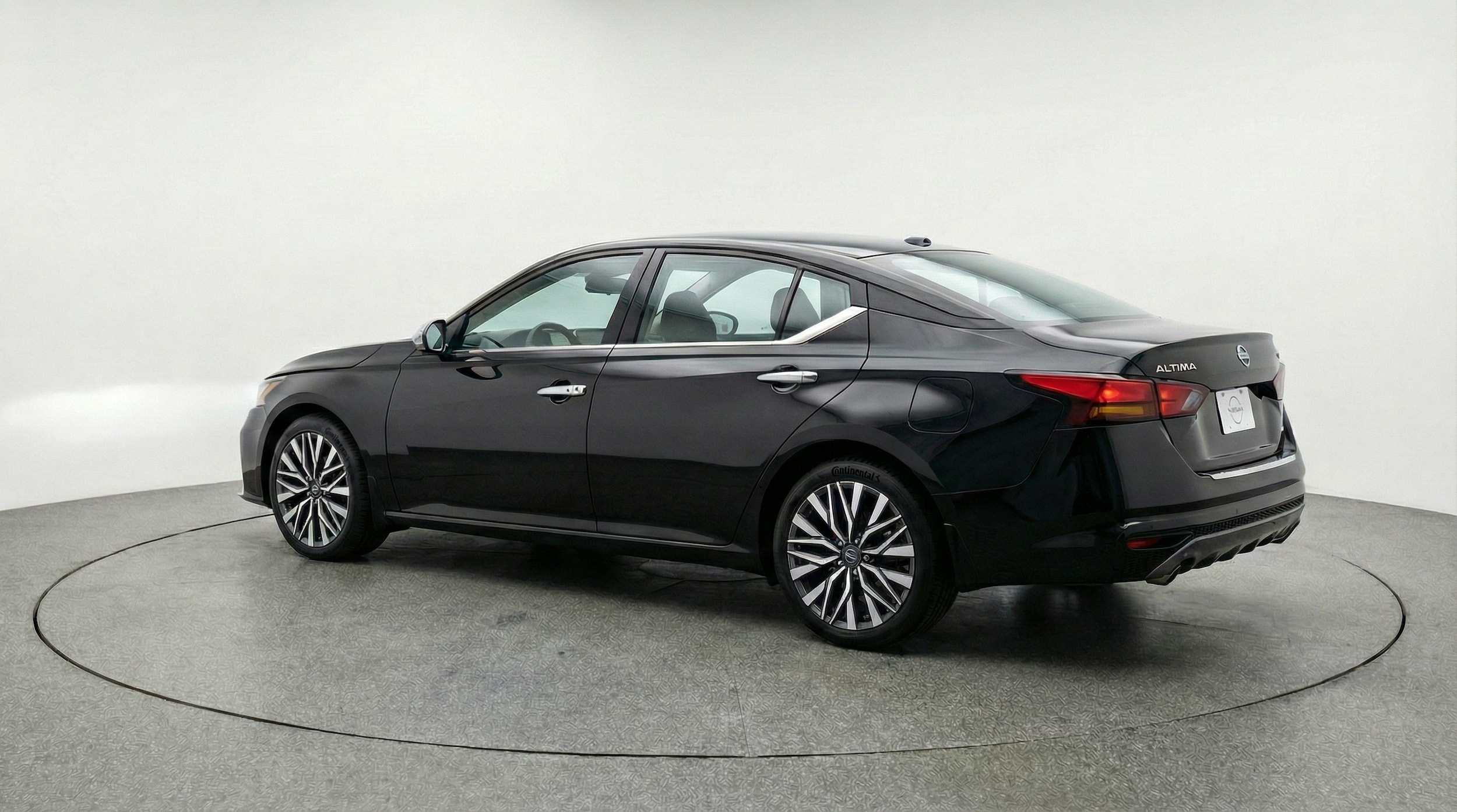 Thumbnail: 2025 Nissan Altima - 5