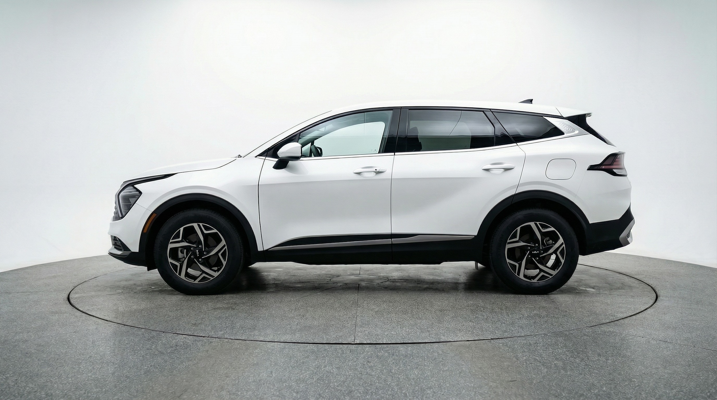 Thumbnail: 2025 Kia Sportage - 4