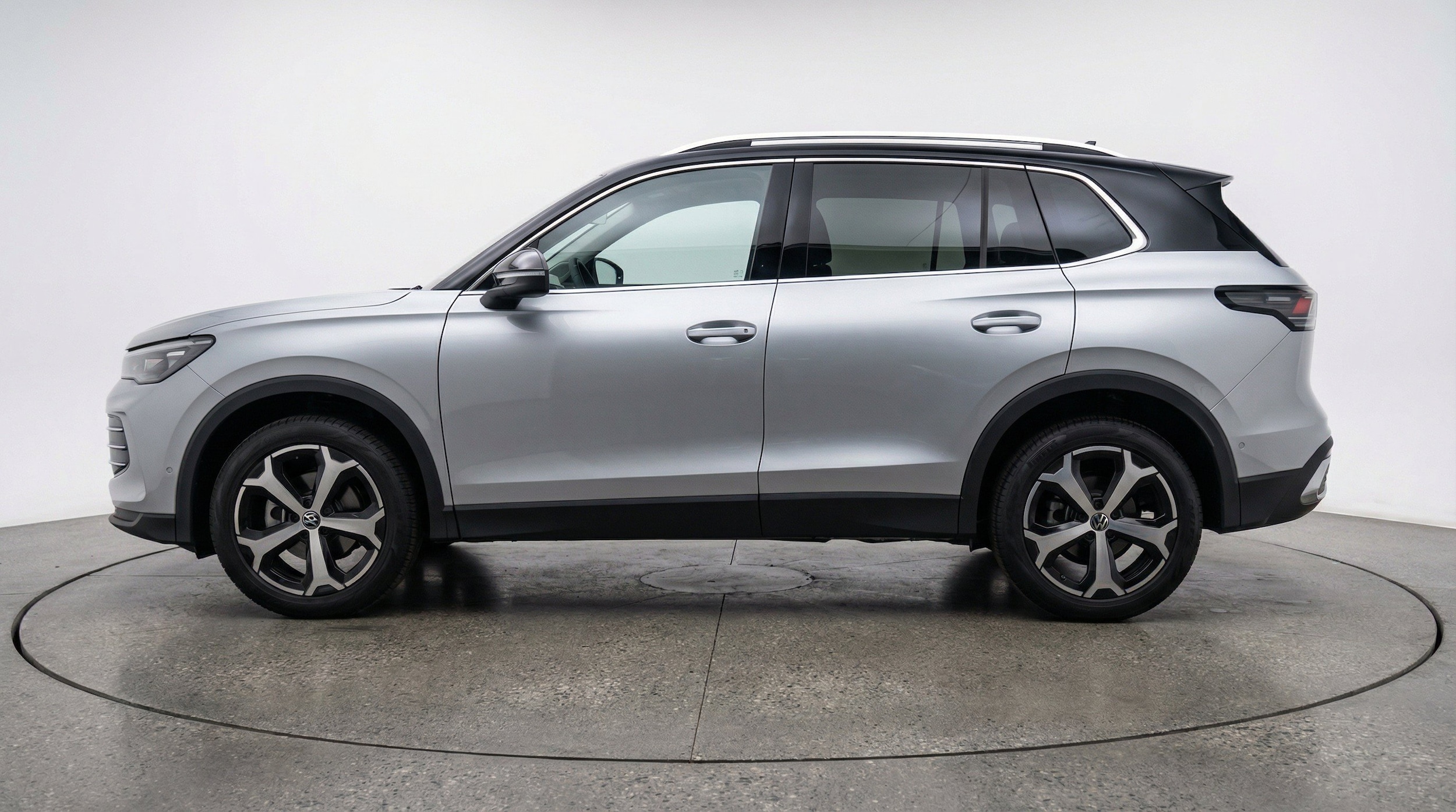 Thumbnail: 2026 Volkswagen Tiguan - 5