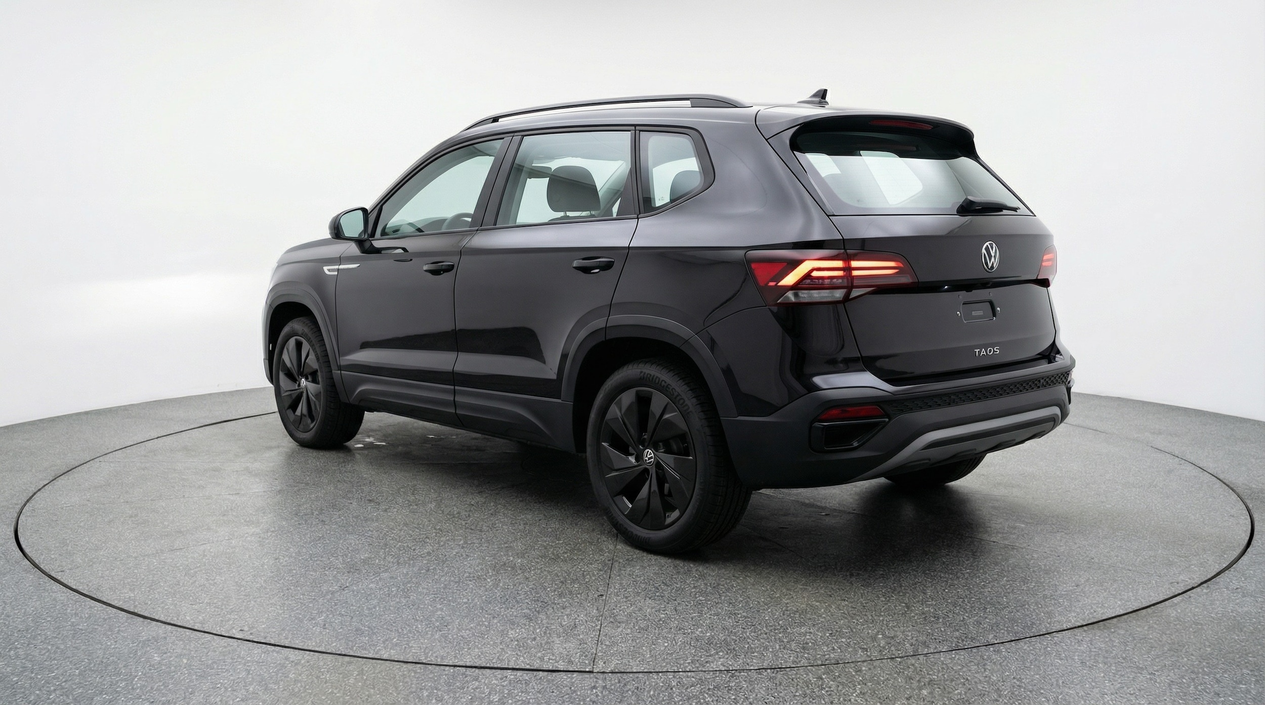 Thumbnail: 2025 Volkswagen Taos - 5