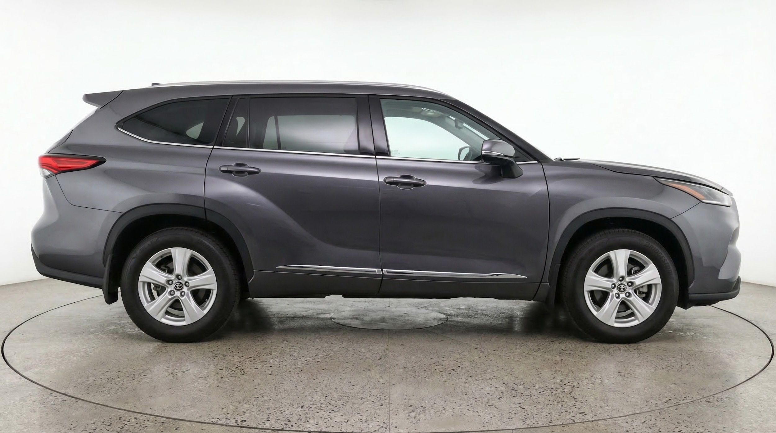 Thumbnail: 2025 Toyota Highlander - 8