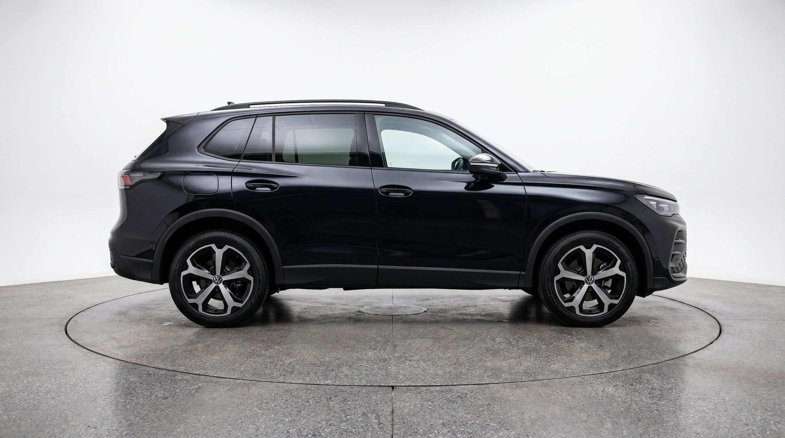 Thumbnail: 2026 Volkswagen Tiguan - 11