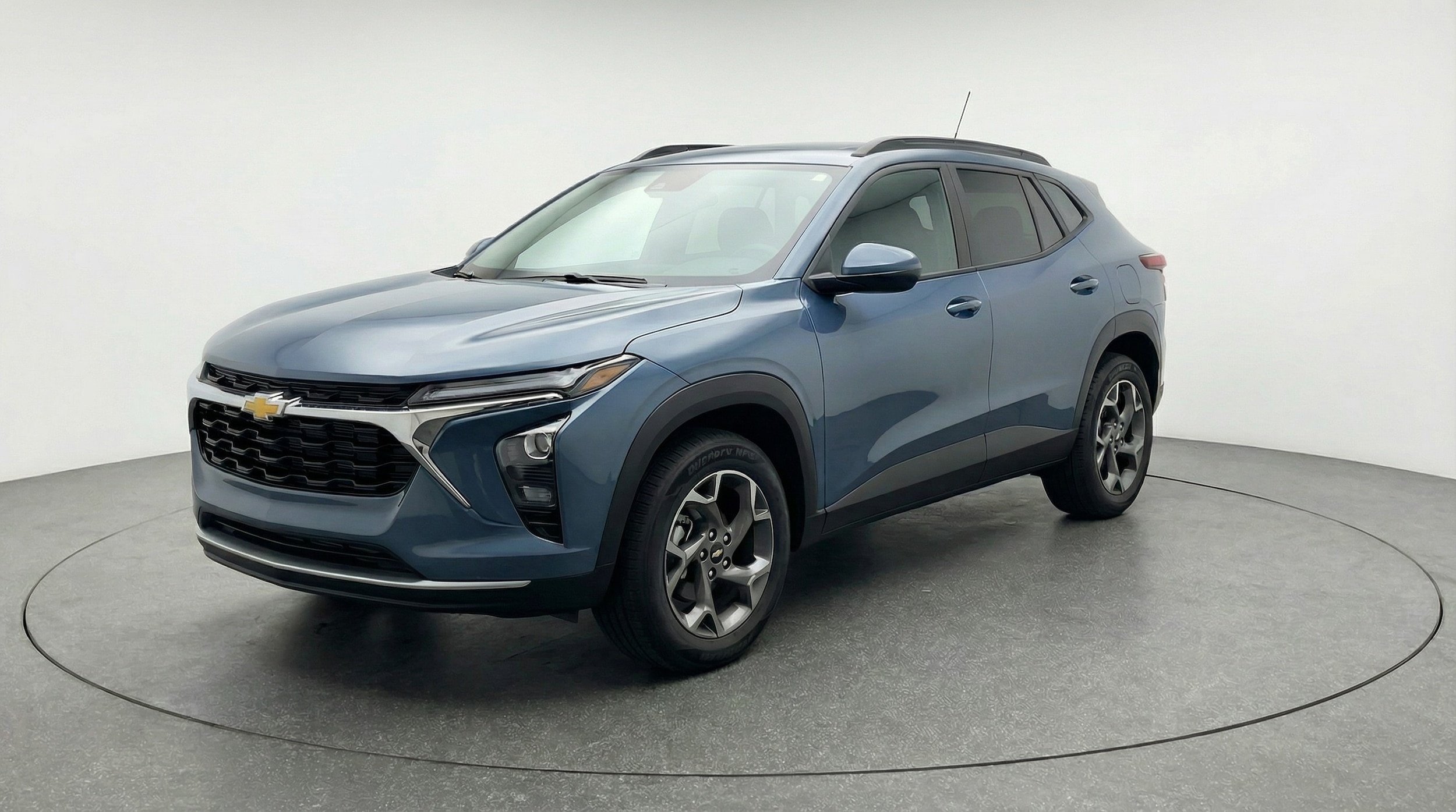 Thumbnail: 2025 Chevrolet Trax - 3