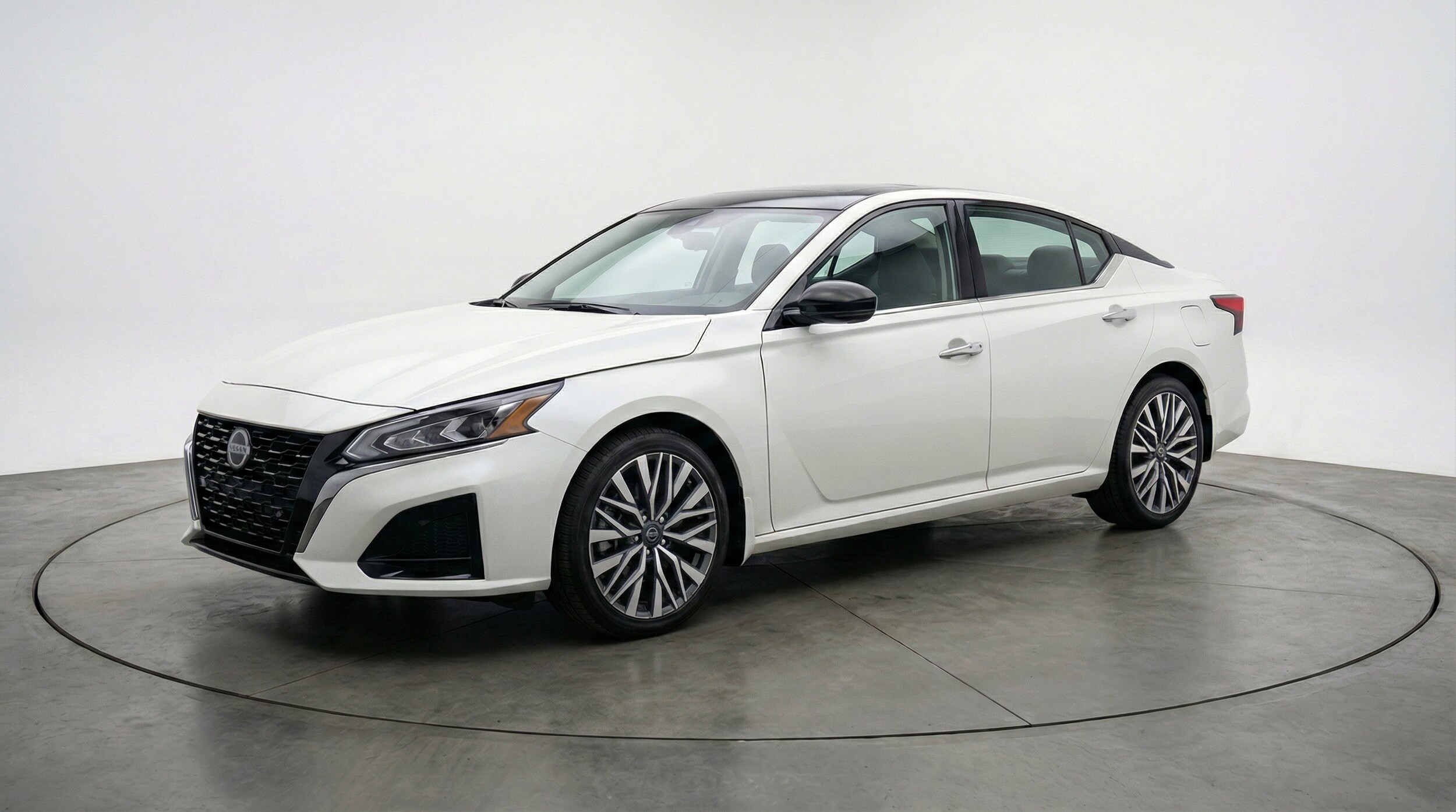 Thumbnail: 2025 Nissan Altima - 3