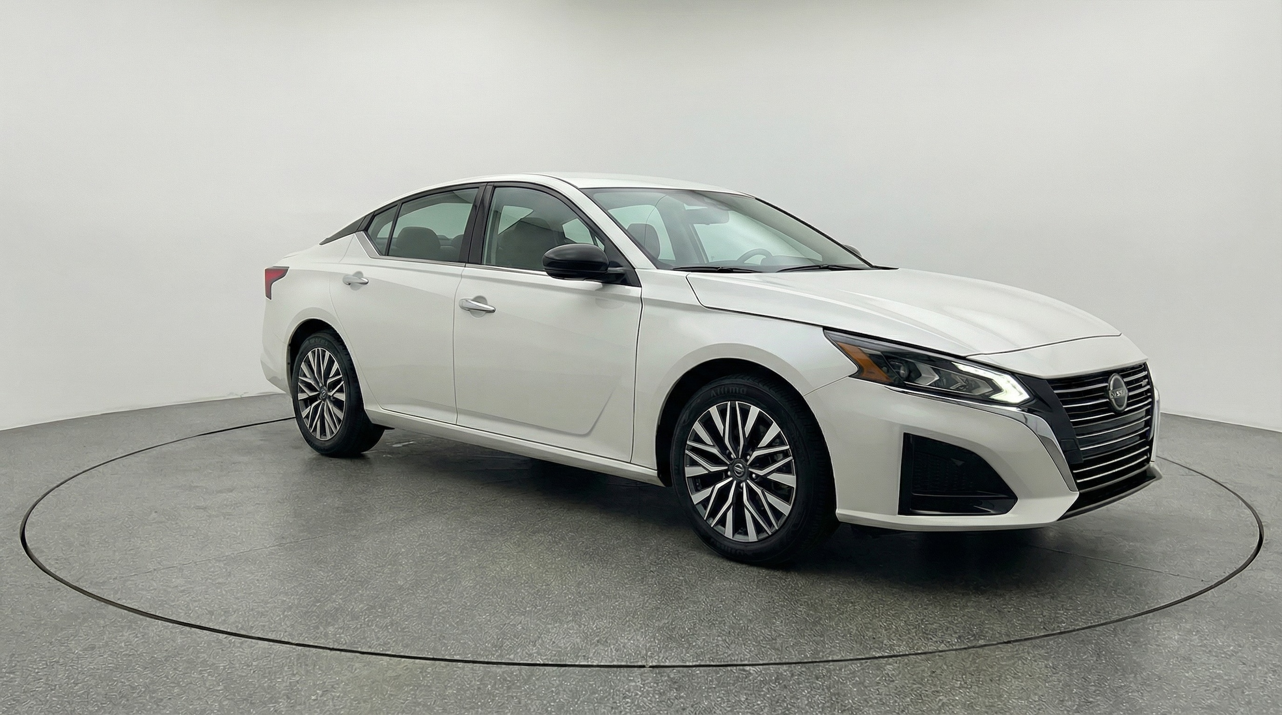 Thumbnail: 2025 Nissan Altima - 1