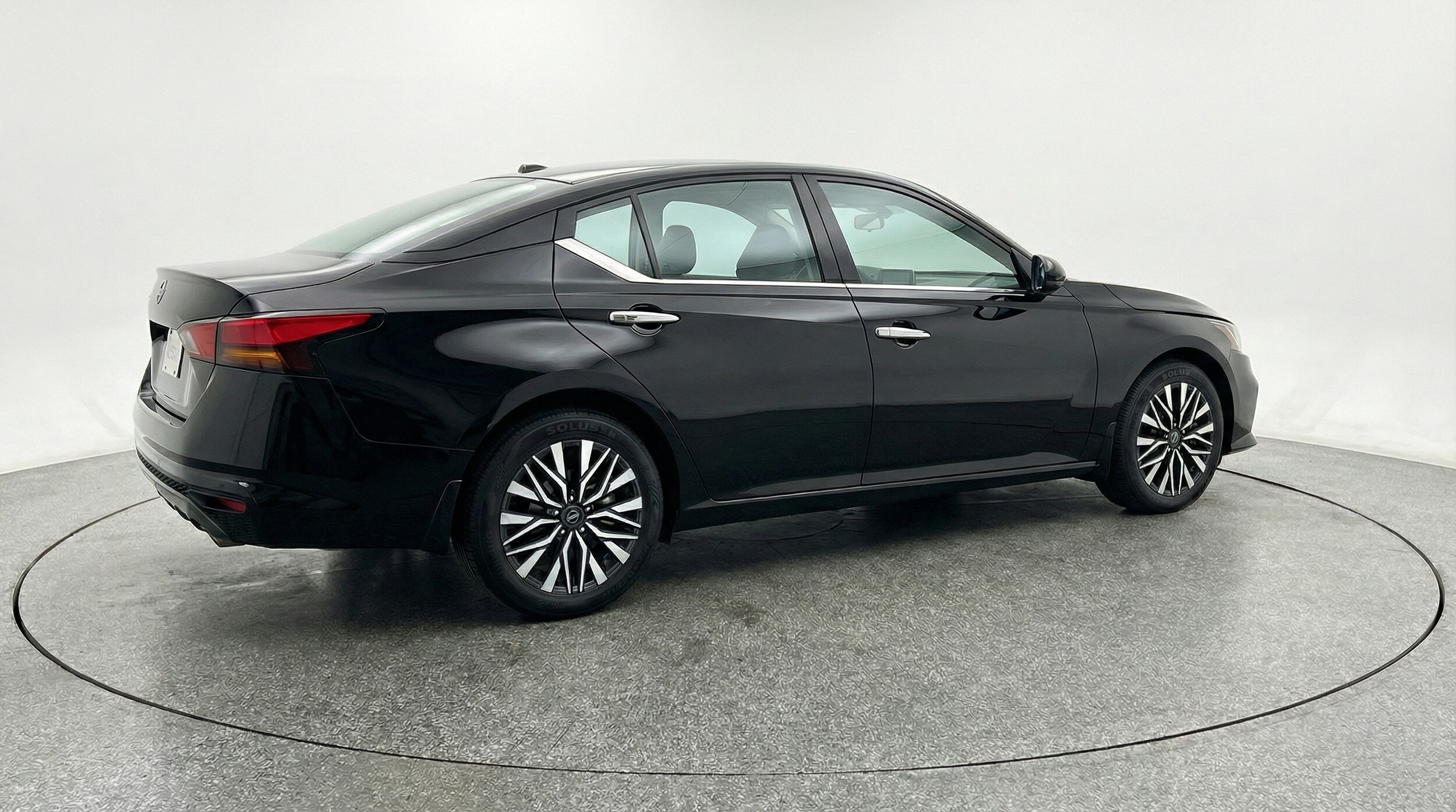 Thumbnail: 2025 Nissan Altima - 7