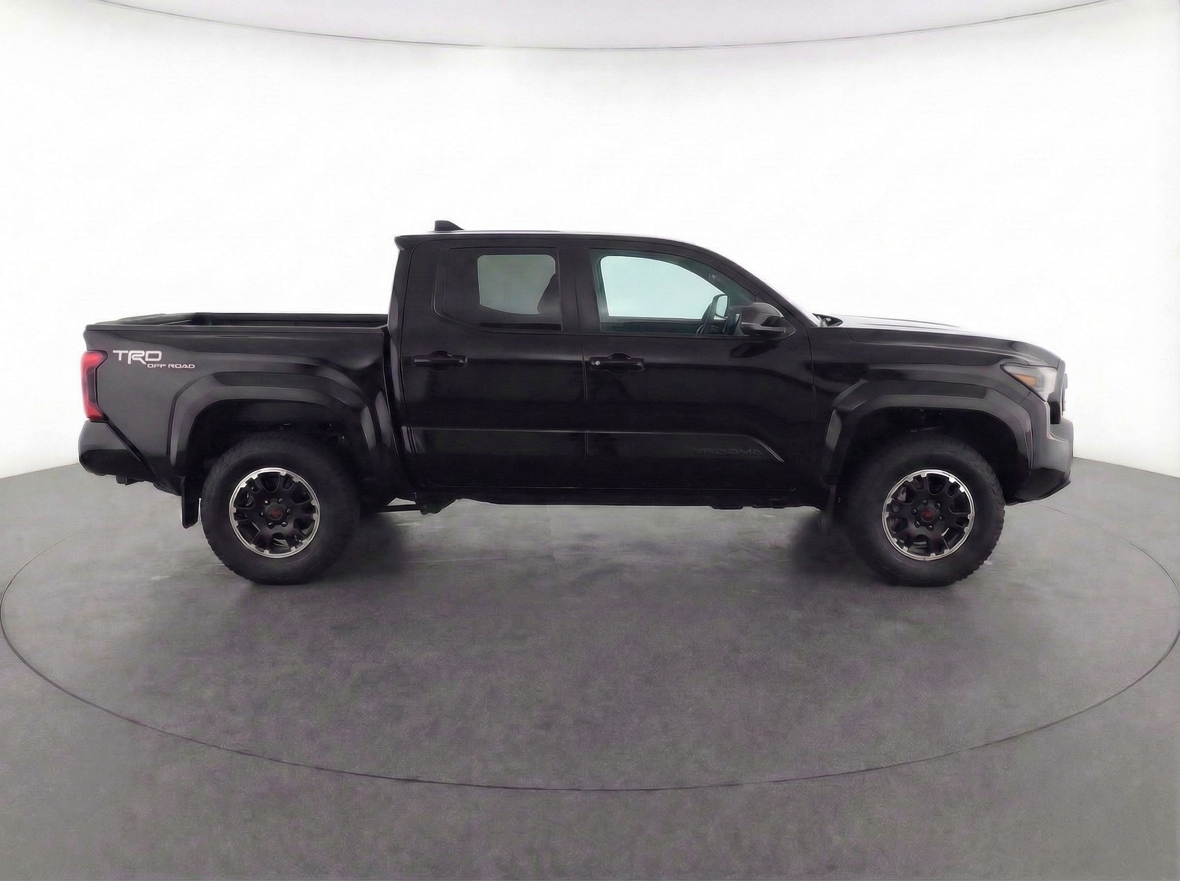 Thumbnail: 2025 Toyota Tacoma - 10