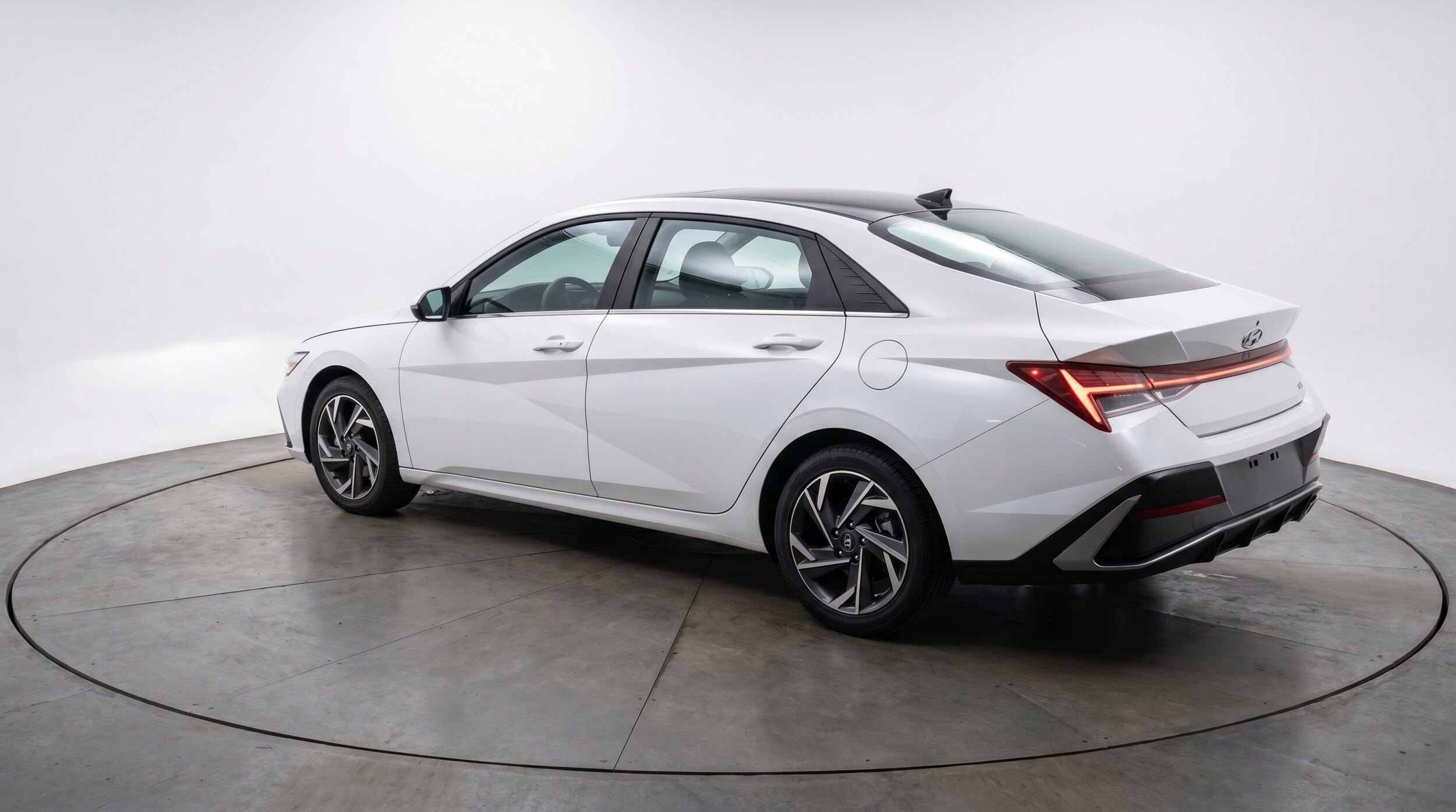 Thumbnail: 2025 Hyundai Elantra - 6