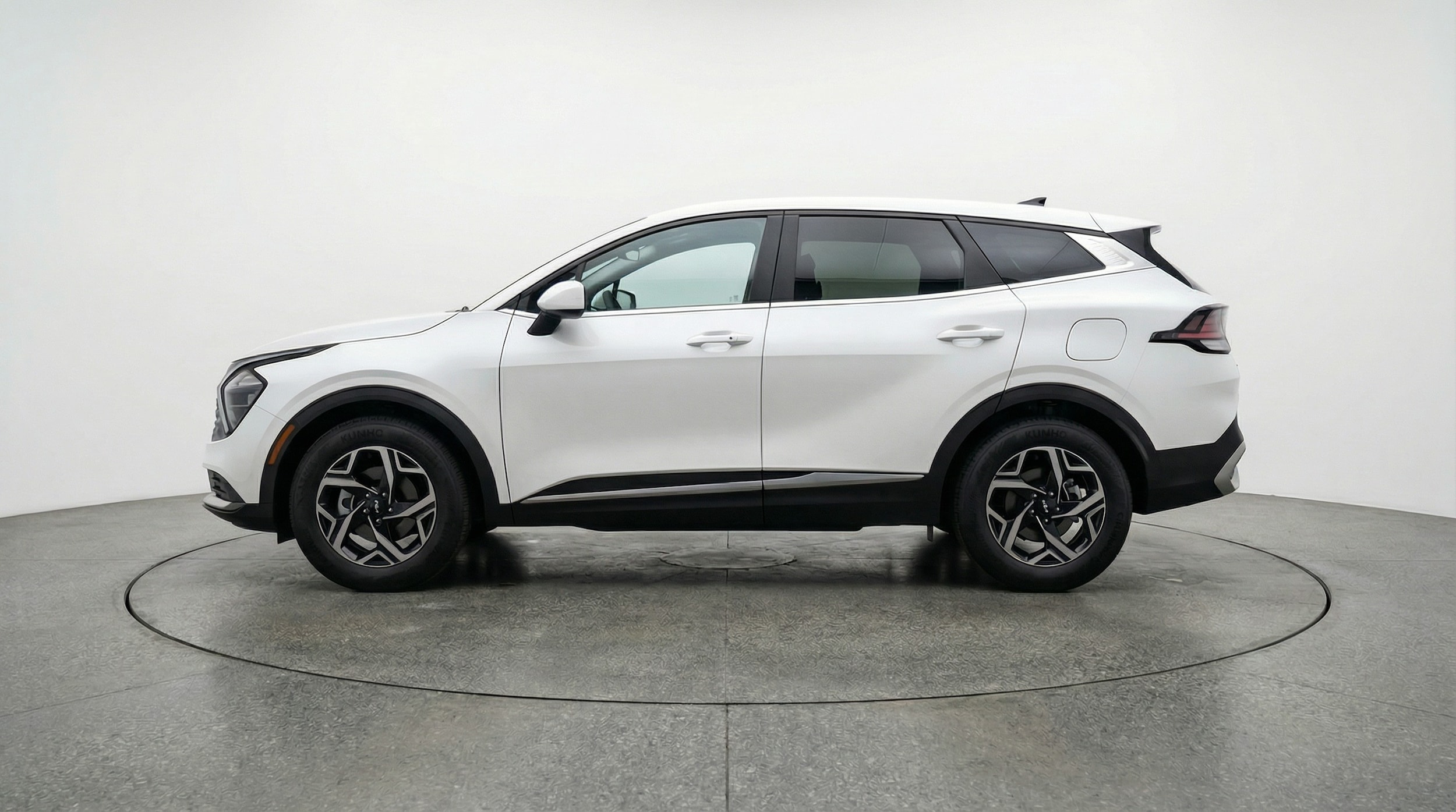Thumbnail: 2025 Kia Sportage - 4