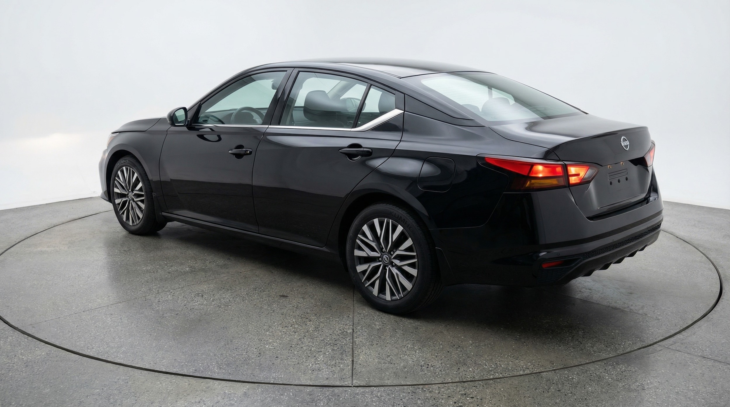 Thumbnail: 2025 Nissan Altima - 5