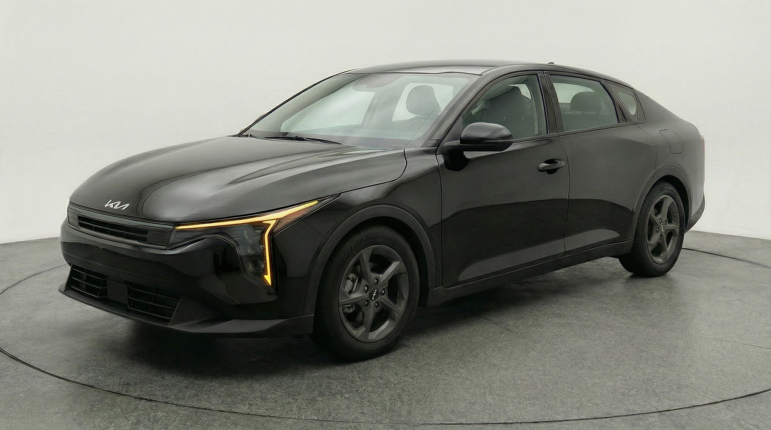 Thumbnail: 2025 Kia K4 - 3