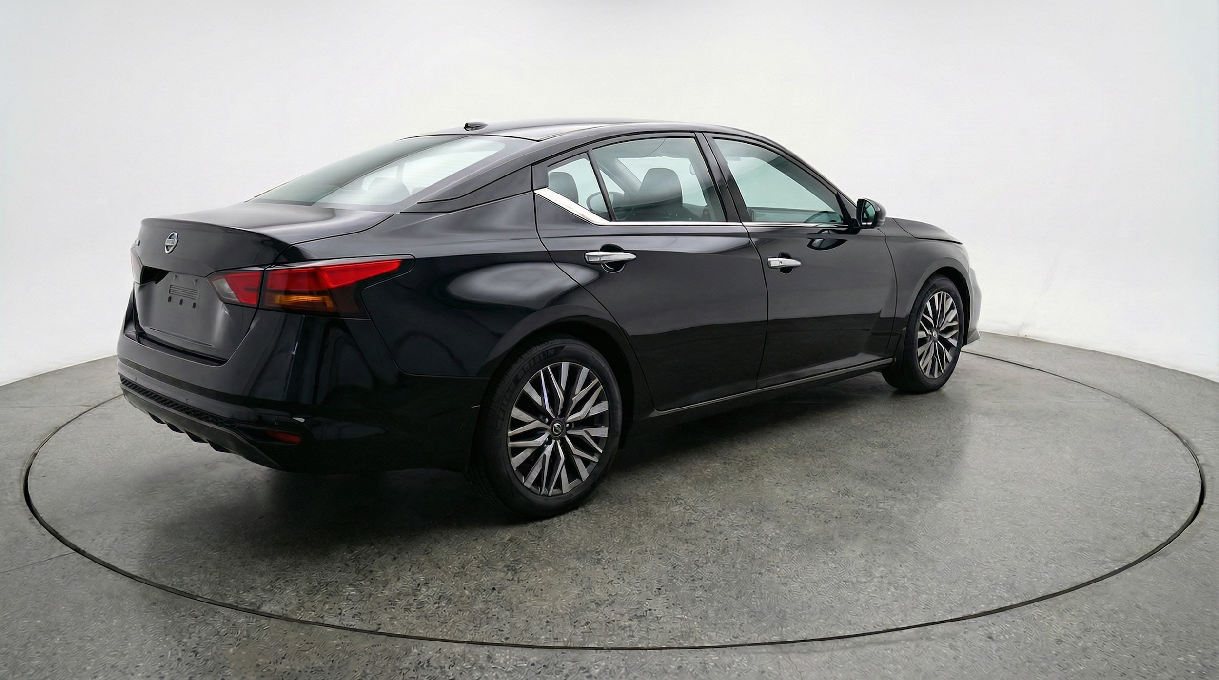 Thumbnail: 2025 Nissan Altima - 7