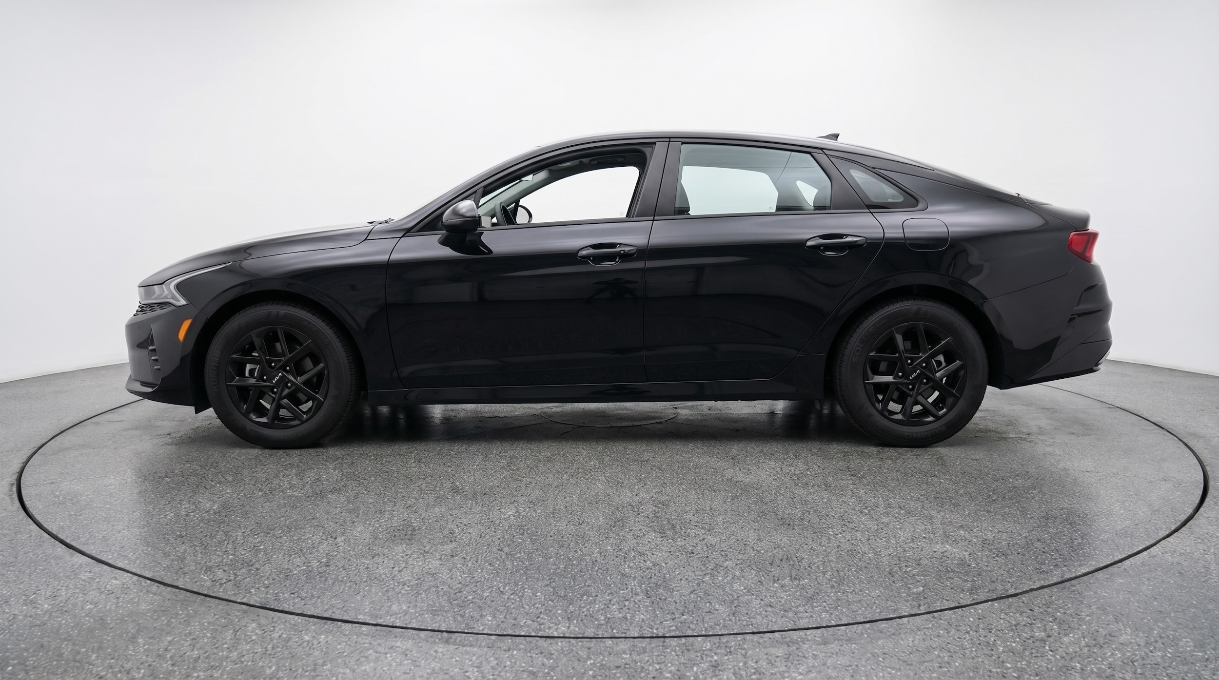 Thumbnail: 2025 Kia K5 - 4